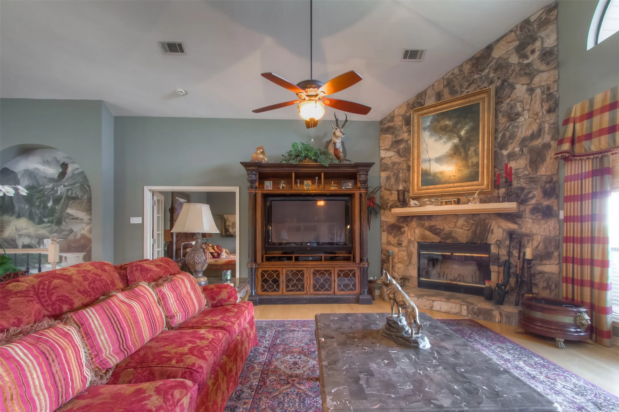 Single Family Residence For Sale in Tarrant County , 9625 Lechner Road, Fort Worth, Texas 76179, 4 Bedroom, 5 Bathroom, 2 Garage spaces, 5,352 Sqft, built in 1991, Preowned, mls#20622293, Real Estate Agent in Fort Worth, Homes For Sale in Tarrant county, Homes For Sale in Fort Worth, Realtor in Fort Worth Texas, Real Estate Brokerage Independent Realty Texas, Luminita Cordes Realtor