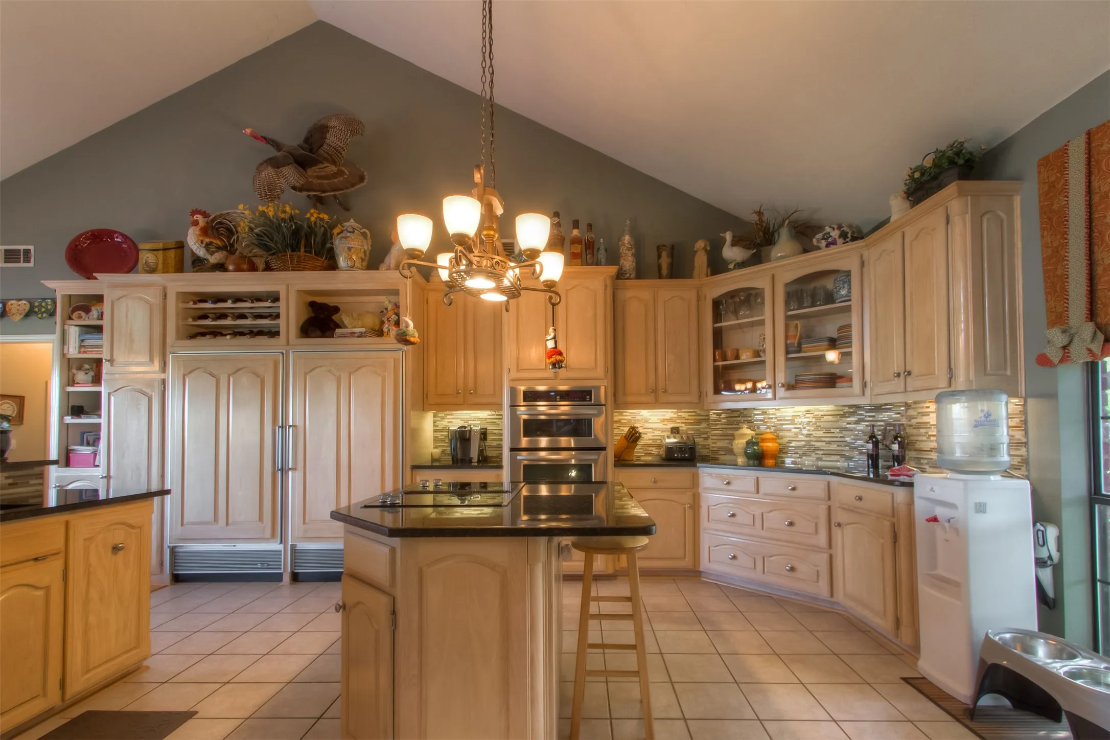 Single Family Residence For Sale in Tarrant County , 9625 Lechner Road, Fort Worth, Texas 76179, 4 Bedroom, 5 Bathroom, 2 Garage spaces, 5,352 Sqft, built in 1991, Preowned, mls#20622293, Real Estate Agent in Fort Worth, Homes For Sale in Tarrant county, Homes For Sale in Fort Worth, Realtor in Fort Worth Texas, Real Estate Brokerage Independent Realty Texas, Luminita Cordes Realtor