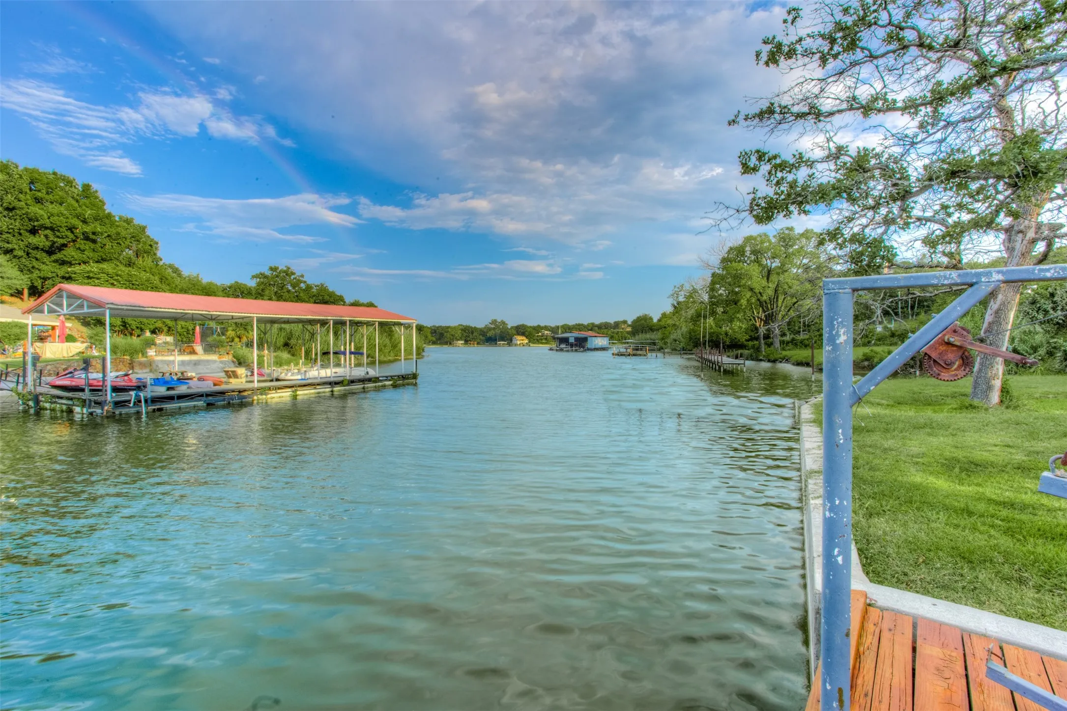 Single Family Residence For Sale in Tarrant County , 9625 Lechner Road, Fort Worth, Texas 76179, 4 Bedroom, 5 Bathroom, 2 Garage spaces, 5,352 Sqft, built in 1991, Preowned, mls#20622293, Real Estate Agent in Fort Worth, Homes For Sale in Tarrant county, Homes For Sale in Fort Worth, Realtor in Fort Worth Texas, Real Estate Brokerage Independent Realty Texas, Luminita Cordes Realtor
