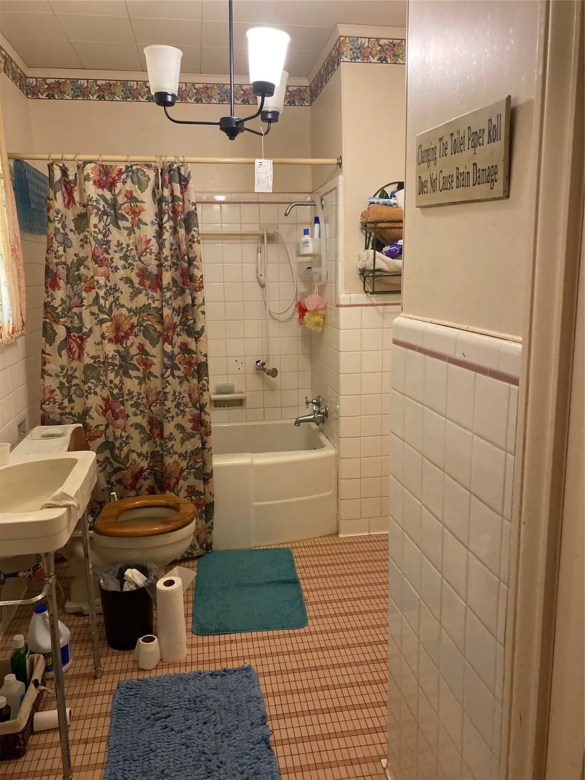 Single Family Residence For Sale in San Augustine County , 801 E Hospital Street, San Augustine, Texas 75972, 6 Bedrooms, 4 Bathrooms, 2 Garage spaces, 4,140 Sqft, built in 1970, Price $329,900, mls#20639180, Real Estate Agent in San Augustine, Homes For Sale in San Augustine county, Homes For Sale in San Augustine, Realtor in San Augustine Texas, Real Estate Brokerage Independent Realty Texas, Luminita Cordes Realtor