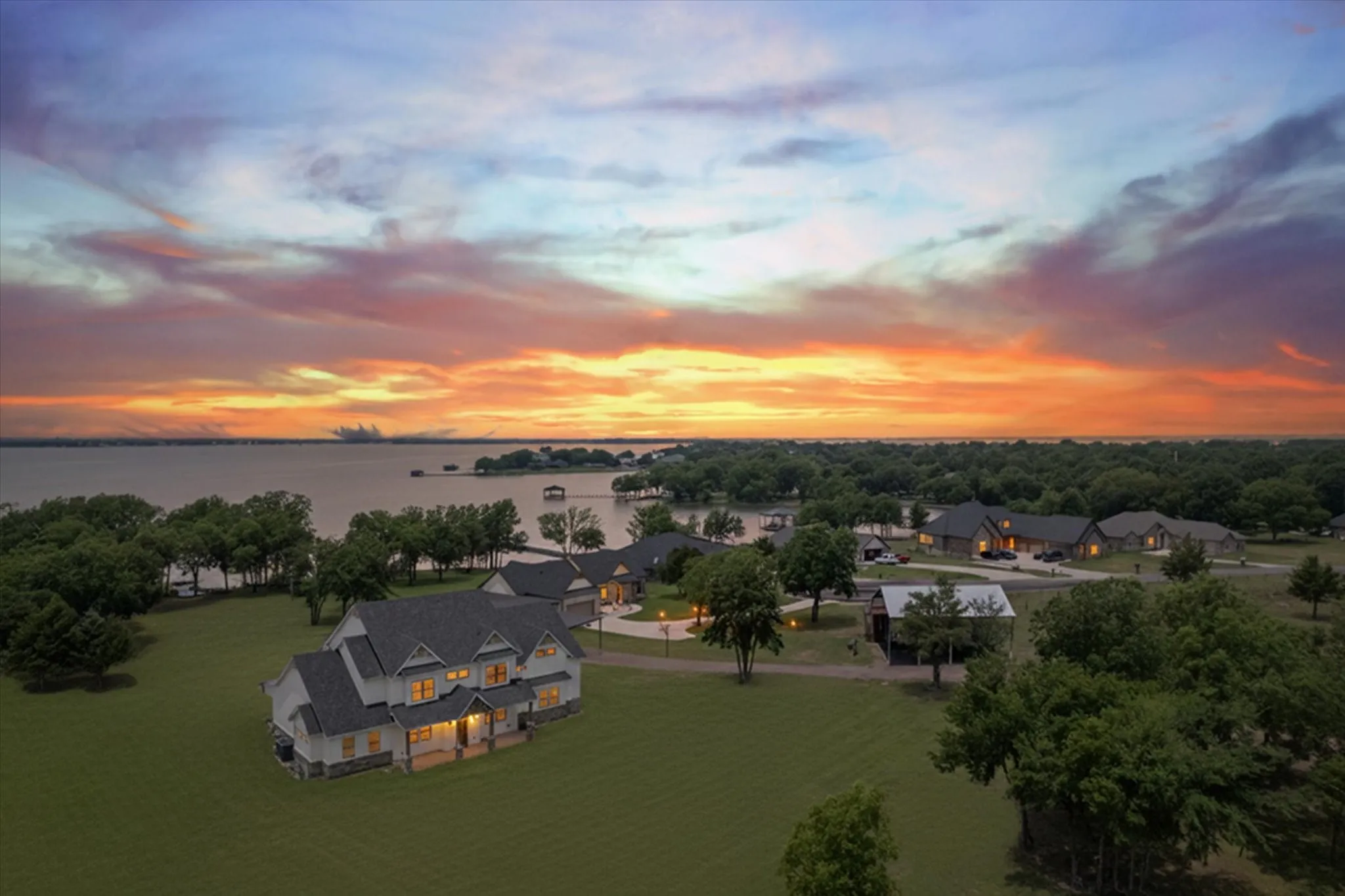 Farm For Sale in Navarro County , 11077 S US Highway 287, Kerens, Texas 75144, 4 Bedrooms, 4 Bathrooms, 3 Garage spaces, 3,772 Sqft, built in 2022, Preowned, Price $1,795,000, mls#20638562, Real Estate Agent in Kerens, Homes For Sale in Navarro county, Homes For Sale in Kerens, Realtor in Kerens Texas, Real Estate Brokerage Independent Realty Texas, Luminita Cordes Realtor