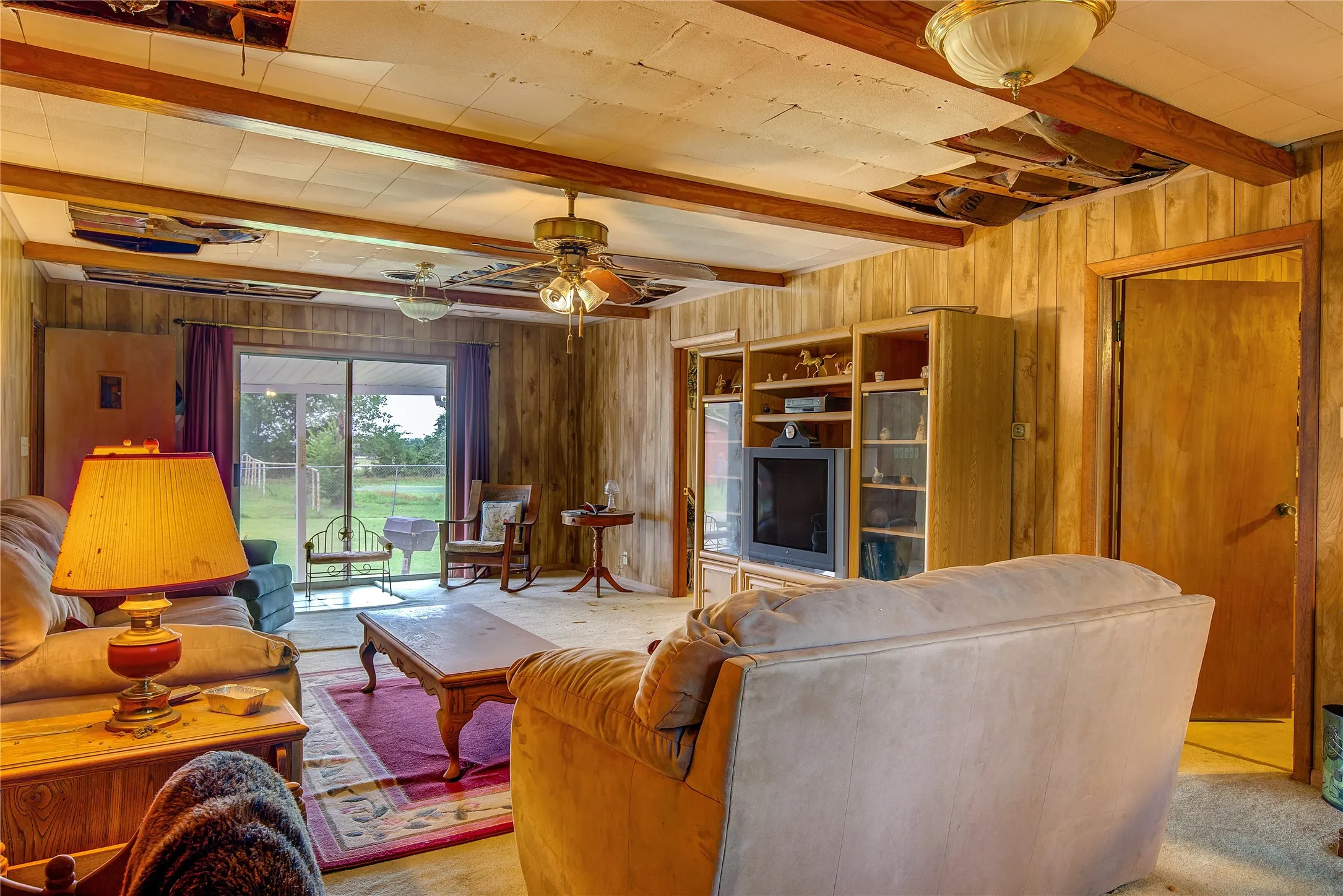 Single Family Residence For Sale in Hunt County , 7209 Hackberry Drive, Greenville, Texas 75402, 2 Bedrooms, 1 Bathroom, 2 Garage spaces, 1,744 Sqft, built in 1955, Preowned, Price $349,000, mls#20645658, Real Estate Agent in Greenville, Homes For Sale in Hunt county, Homes For Sale in Greenville, Realtor in Greenville Texas, Real Estate Brokerage Independent Realty Texas, Luminita Cordes Realtor