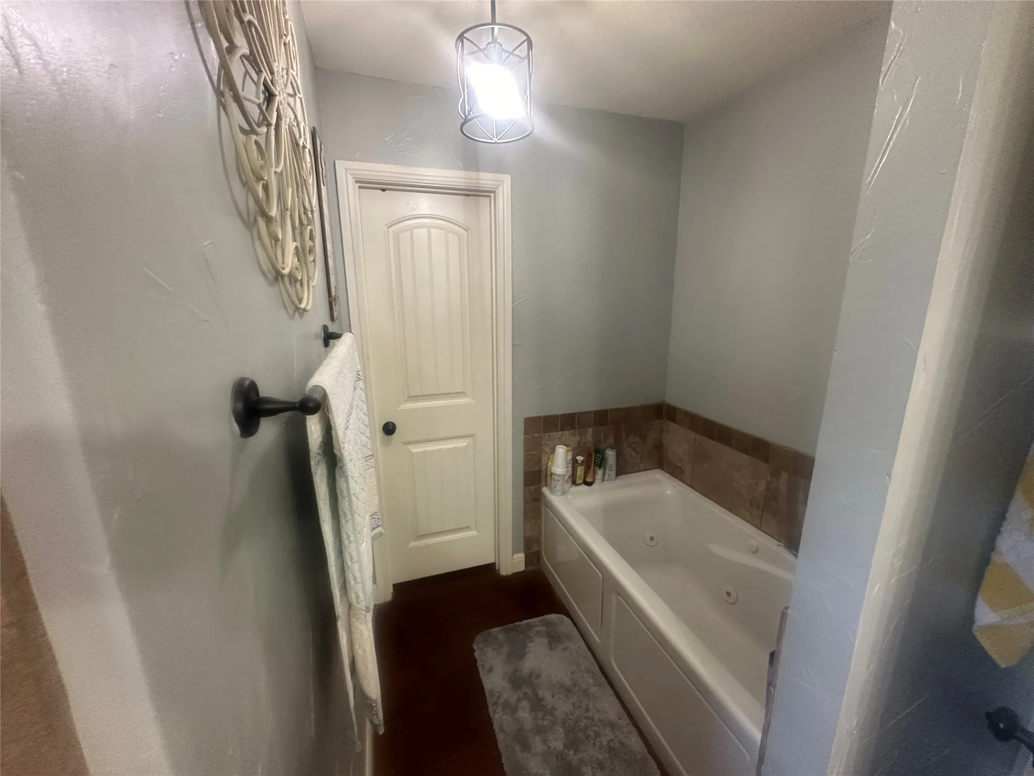 Bathroom featuring a bathing tub