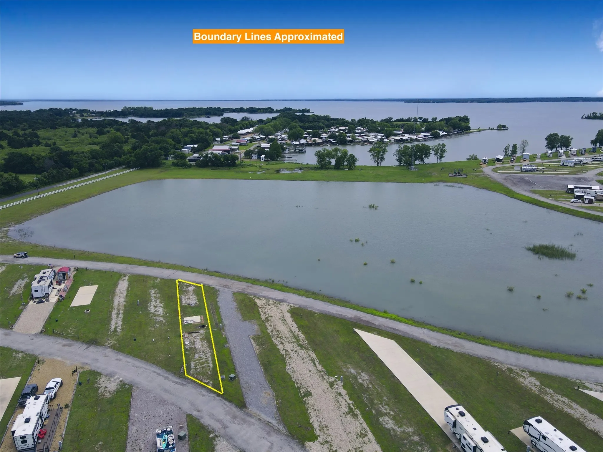 Unimproved Land For Sale in Navarro County , Lot 170 Peninsula Point, Kerens, Texas 75144, 0, 0, Garage spaces, 0 Sqft, built in 0, Price $88,000, mls#20654882, Real Estate Agent in Kerens, Homes For Sale in Navarro county, Homes For Sale in Kerens, Realtor in Kerens Texas, Real Estate Brokerage Independent Realty Texas, Luminita Cordes Realtor