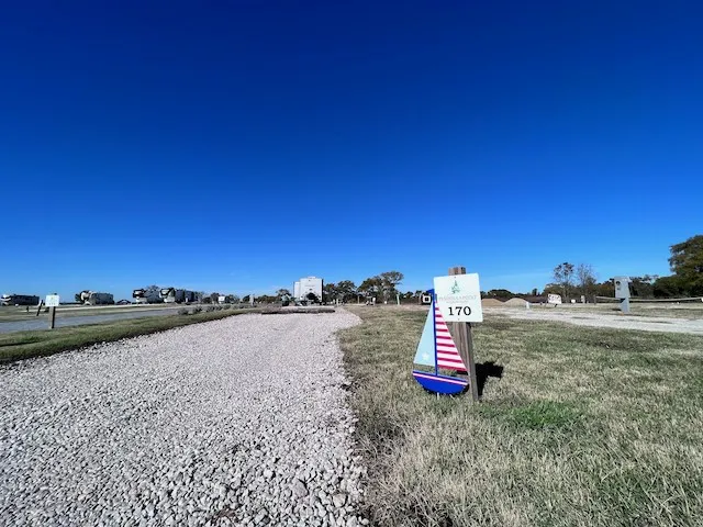 Unimproved Land For Sale in Navarro County , Lot 170 Peninsula Point, Kerens, Texas 75144, 0, 0, Garage spaces, 0 Sqft, built in 0, Price $88,000, mls#20654882, Real Estate Agent in Kerens, Homes For Sale in Navarro county, Homes For Sale in Kerens, Realtor in Kerens Texas, Real Estate Brokerage Independent Realty Texas, Luminita Cordes Realtor