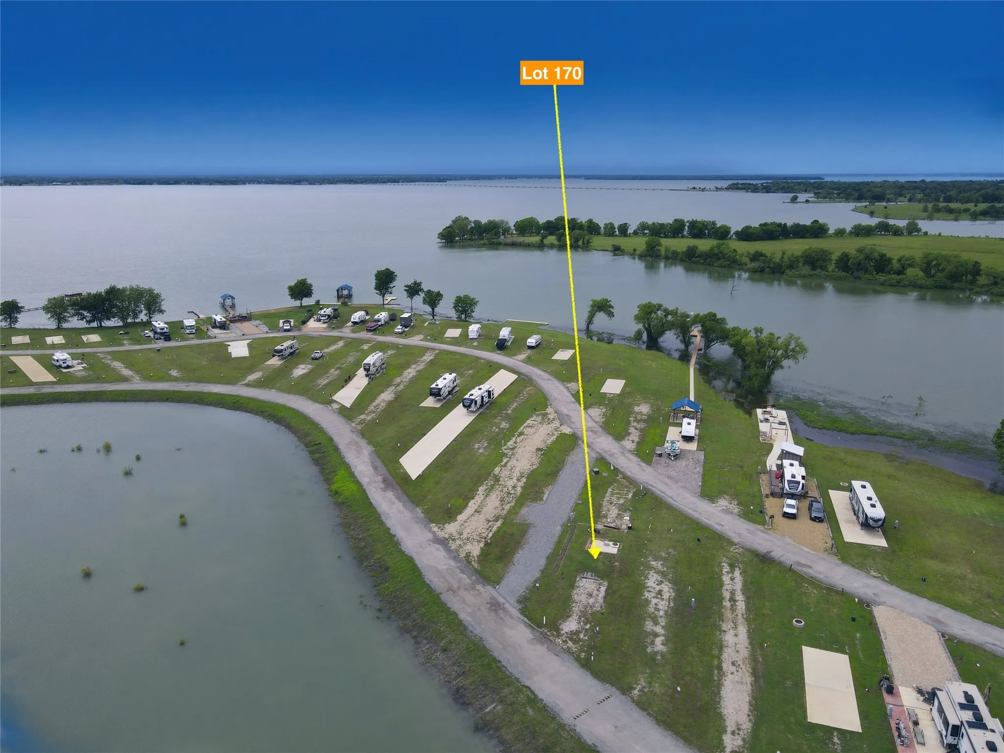 Unimproved Land For Sale in Navarro County , Lot 170 Peninsula Point, Kerens, Texas 75144, 0, 0, Garage spaces, 0 Sqft, built in 0, Price $88,000, mls#20654882, Real Estate Agent in Kerens, Homes For Sale in Navarro county, Homes For Sale in Kerens, Realtor in Kerens Texas, Real Estate Brokerage Independent Realty Texas, Luminita Cordes Realtor