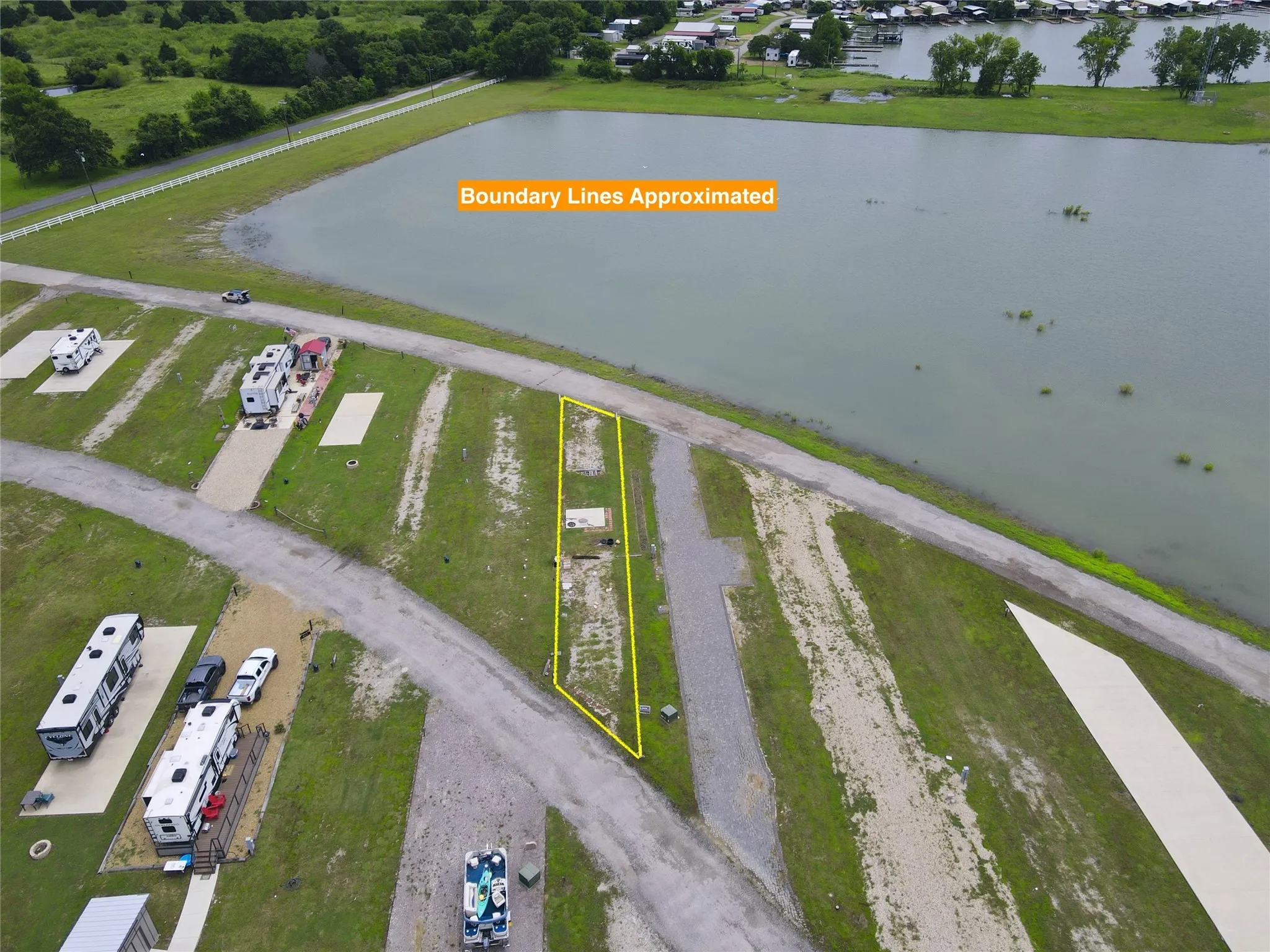 Unimproved Land For Sale in Navarro County , Lot 170 Peninsula Point, Kerens, Texas 75144, 0, 0, Garage spaces, 0 Sqft, built in 0, Price $88,000, mls#20654882, Real Estate Agent in Kerens, Homes For Sale in Navarro county, Homes For Sale in Kerens, Realtor in Kerens Texas, Real Estate Brokerage Independent Realty Texas, Luminita Cordes Realtor