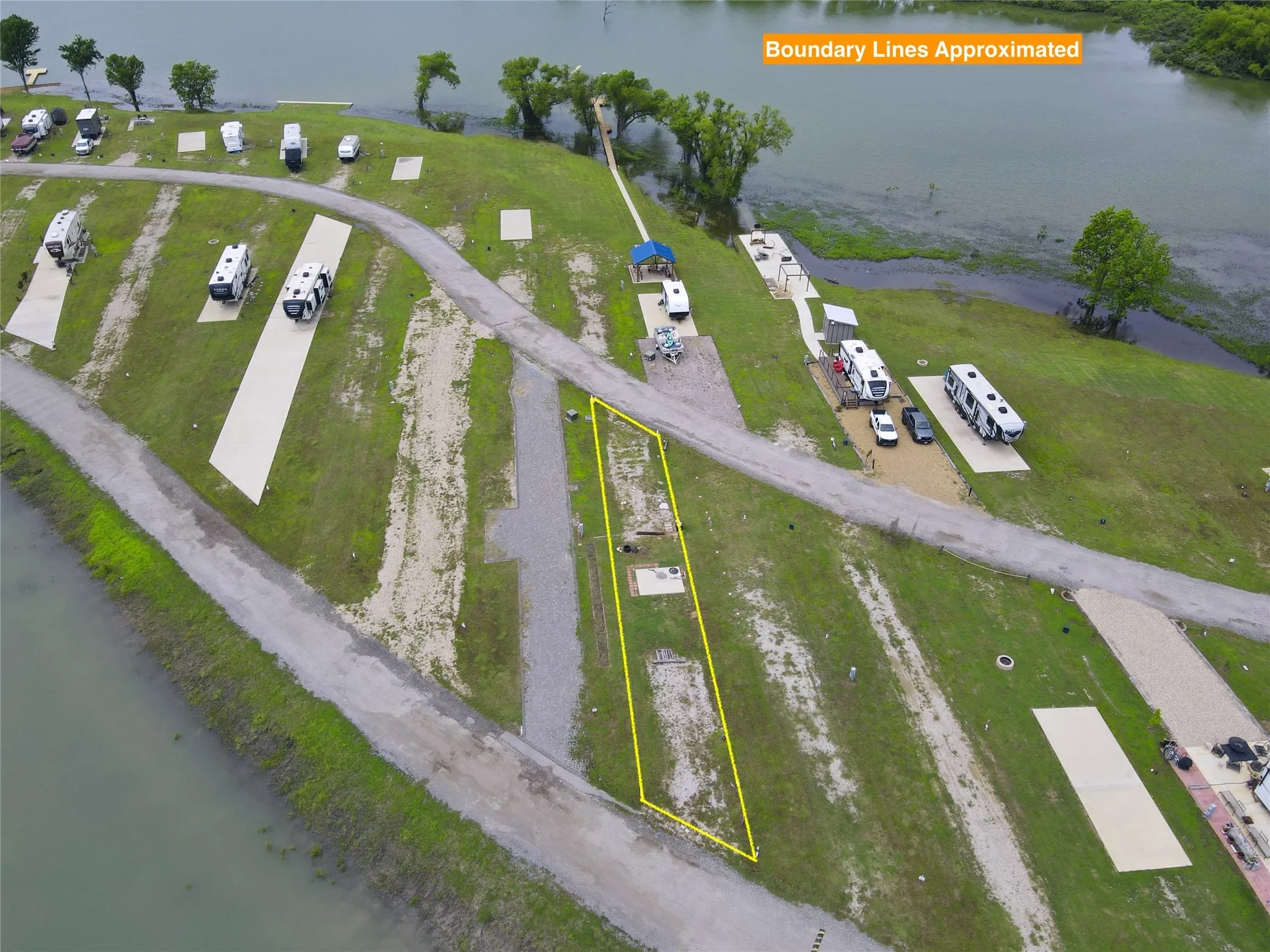 Unimproved Land For Sale in Navarro County , Lot 170 Peninsula Point, Kerens, Texas 75144, 0, 0, Garage spaces, 0 Sqft, built in 0, Price $88,000, mls#20654882, Real Estate Agent in Kerens, Homes For Sale in Navarro county, Homes For Sale in Kerens, Realtor in Kerens Texas, Real Estate Brokerage Independent Realty Texas, Luminita Cordes Realtor