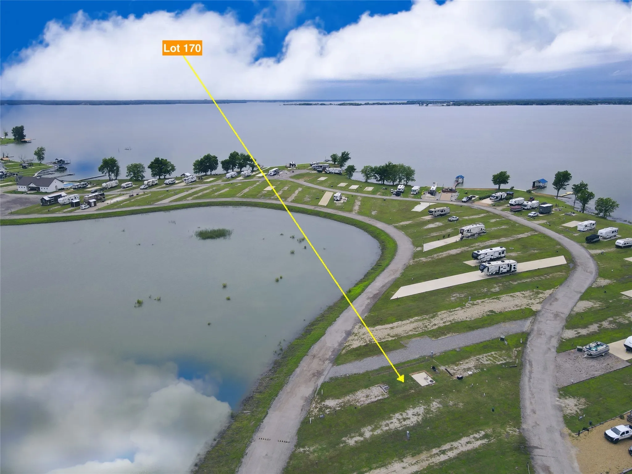 Unimproved Land For Sale in Navarro County , Lot 170 Peninsula Point, Kerens, Texas 75144, 0, 0, Garage spaces, 0 Sqft, built in 0, Price $88,000, mls#20654882, Real Estate Agent in Kerens, Homes For Sale in Navarro county, Homes For Sale in Kerens, Realtor in Kerens Texas, Real Estate Brokerage Independent Realty Texas, Luminita Cordes Realtor