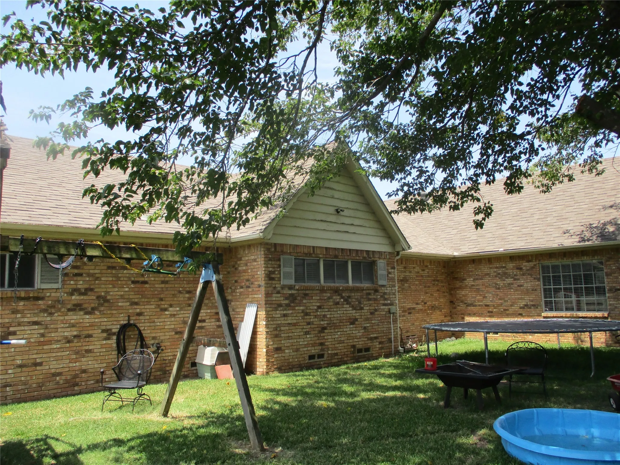 Single Family Residence For Sale in Rains County , 235 Industrial, Point, Texas 75472, 4 Bedroom, 3 Bathroom, 2 Garage spaces, 3,383 Sqft, built in 1931, Preowned, Price $294,999, mls#20667594, Real Estate Agent in Point, Homes For Sale in Rains county, Homes For Sale in Point, Realtor in Point Texas, Real Estate Brokerage Independent Realty Texas, Luminita Cordes Realtor