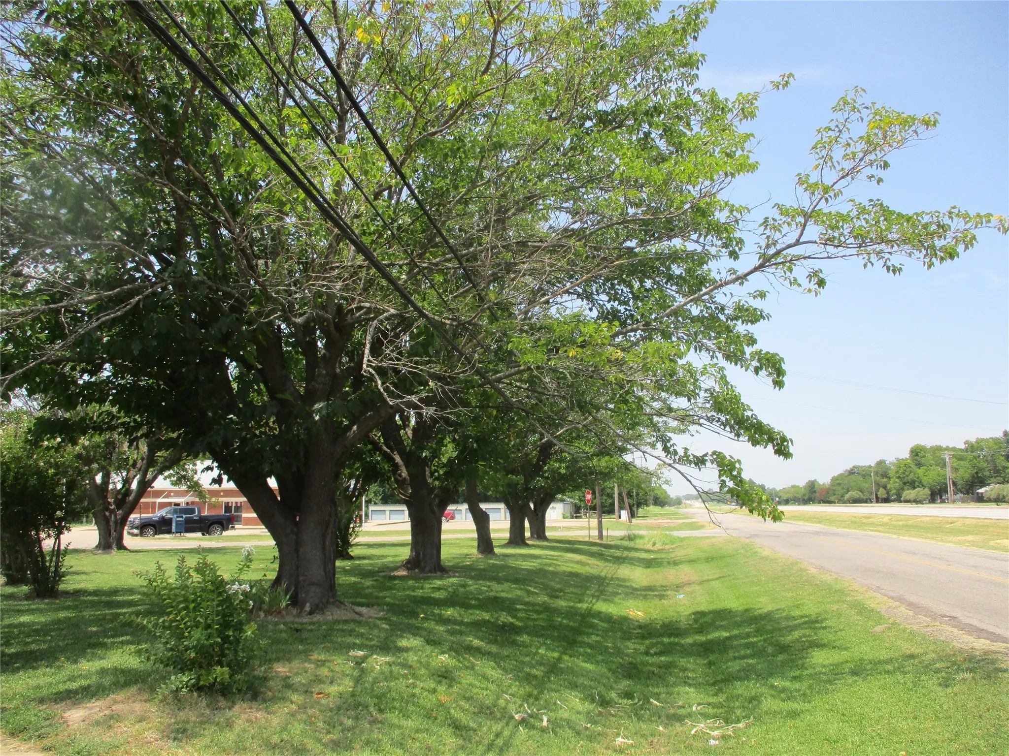 Single Family Residence For Sale in Rains County , 235 Industrial, Point, Texas 75472, 4 Bedroom, 3 Bathroom, 2 Garage spaces, 3,383 Sqft, built in 1931, Preowned, Price $294,999, mls#20667594, Real Estate Agent in Point, Homes For Sale in Rains county, Homes For Sale in Point, Realtor in Point Texas, Real Estate Brokerage Independent Realty Texas, Luminita Cordes Realtor