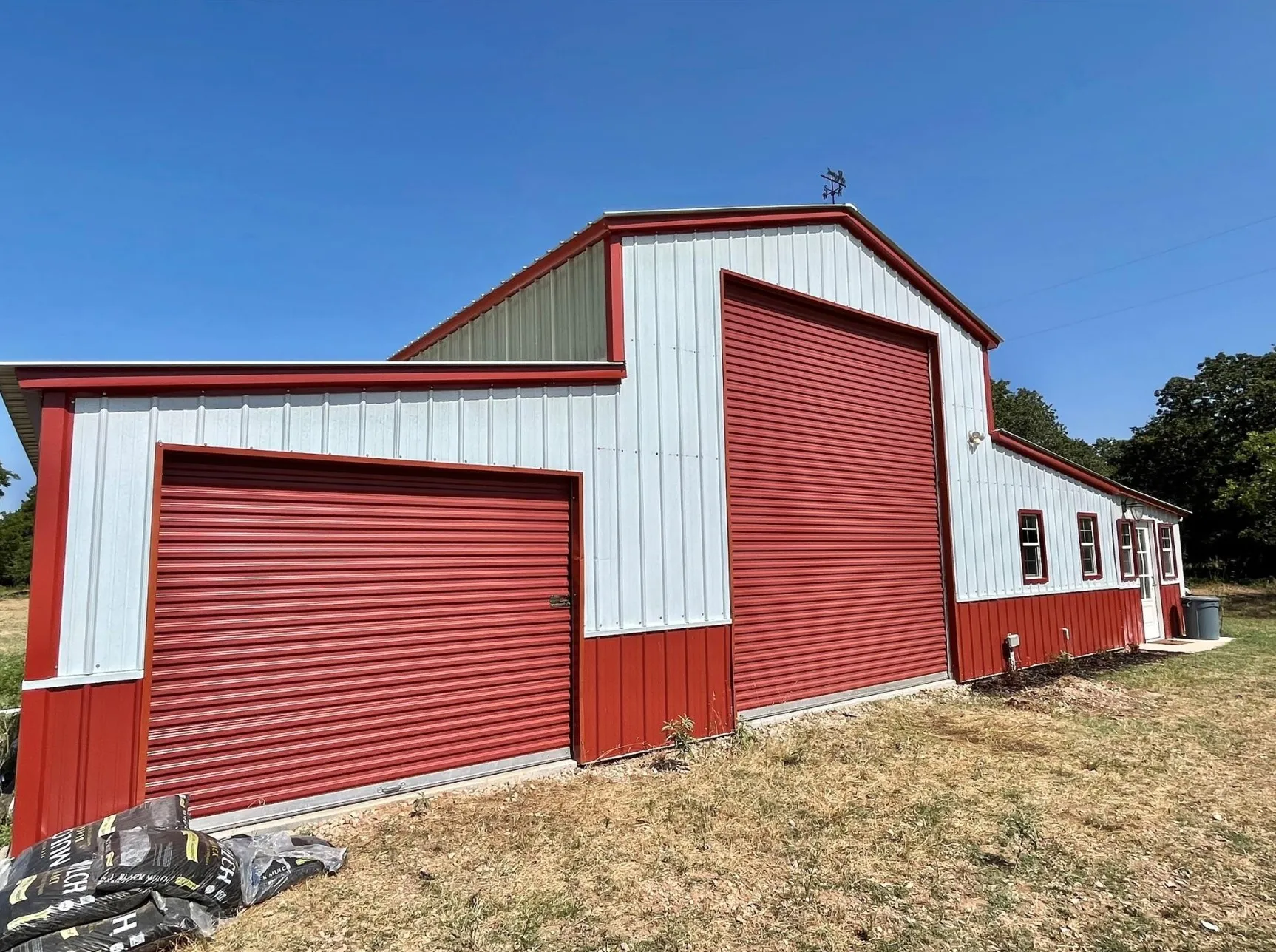 Bardo and combined storage shop