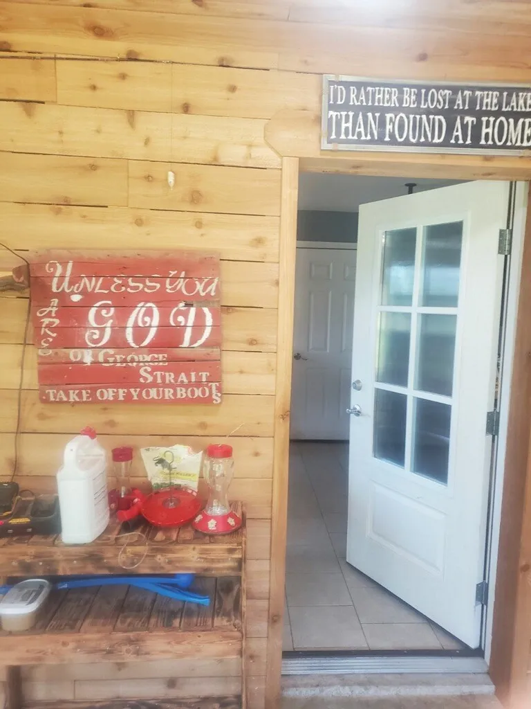 Single Family Residence For Sale in Wise County , 299 Private Road 1452, Chico, Texas 76431, 1 Bedroom, 1 Bathroom, Garage spaces, 675 Sqft, built in 2016, mls#20675371, Real Estate Agent in Chico, Homes For Sale in Wise county, Homes For Sale in Chico, Realtor in Chico Texas, Real Estate Brokerage Independent Realty Texas, Luminita Cordes Realtor