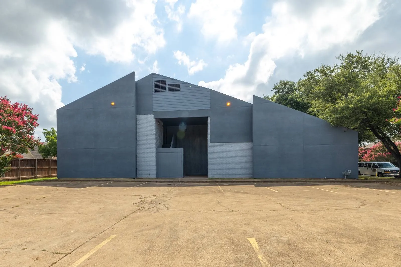 Office For Rent in Tarrant County , 2401 Garden Park Court, Arlington, Texas 76013, 0, 0, Garage spaces, 0 Sqft, built in 1978, Preowned, Price $14, mls#20680616, Real Estate Agent in Arlington, Homes For Rent in Tarrant county, Homes For Rent in Arlington, Realtor in Arlington Texas, Real Estate Brokerage Independent Realty Texas, Luminita Cordes Realtor