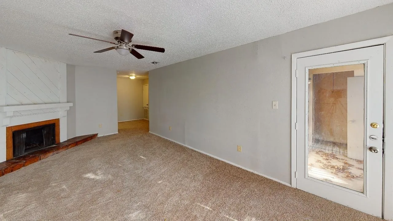 Condominium For Sale in Dallas County , 9696 Walnut Street 1006, Dallas, Texas 75243, 1 Bedroom, 1 Bathroom, Garage spaces, 730 Sqft, built in 1981, Preowned, Price $70,000, mls#20656669, Real Estate Agent in Dallas, Homes For Sale in Dallas county, Homes For Sale in Dallas, Realtor in Dallas Texas, Real Estate Brokerage Independent Realty Texas, Luminita Cordes Realtor