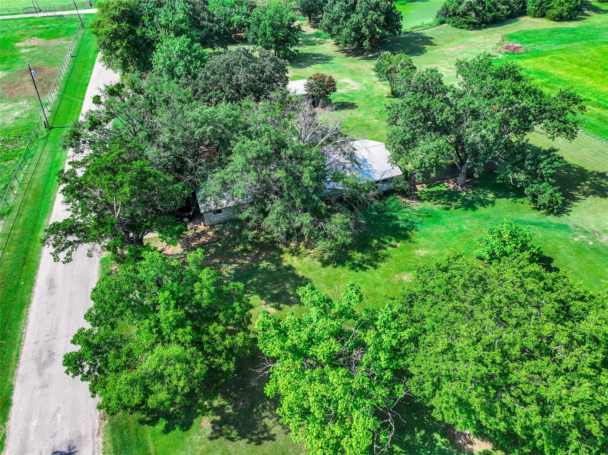 Improved Land For Sale in Hunt County , 130 County Road 3106, Campbell, Texas 75422, 0, 0, Garage spaces, 0 Sqft, built in 1975, Price $1,925,000, mls#20687398, Real Estate Agent in Campbell, Homes For Sale in Hunt county, Homes For Sale in Campbell, Realtor in Campbell Texas, Real Estate Brokerage Independent Realty Texas, Luminita Cordes Realtor