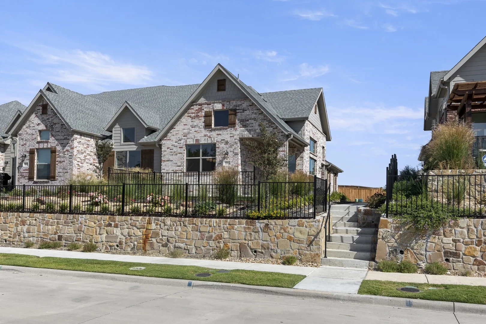 Townhouse For Sale in Dallas County , 12612 Audubon Trail, Rowlett, Texas 75089, 4 Bedroom, 3 Bathroom, 2 Garage spaces, 2,258 Sqft, built in 2024, New Construction - Complete, mls#20696708, Real Estate Agent in Rowlett, Homes For Sale in Dallas county, Homes For Sale in Rowlett, Realtor in Rowlett Texas, Real Estate Brokerage Independent Realty Texas, Luminita Cordes Realtor