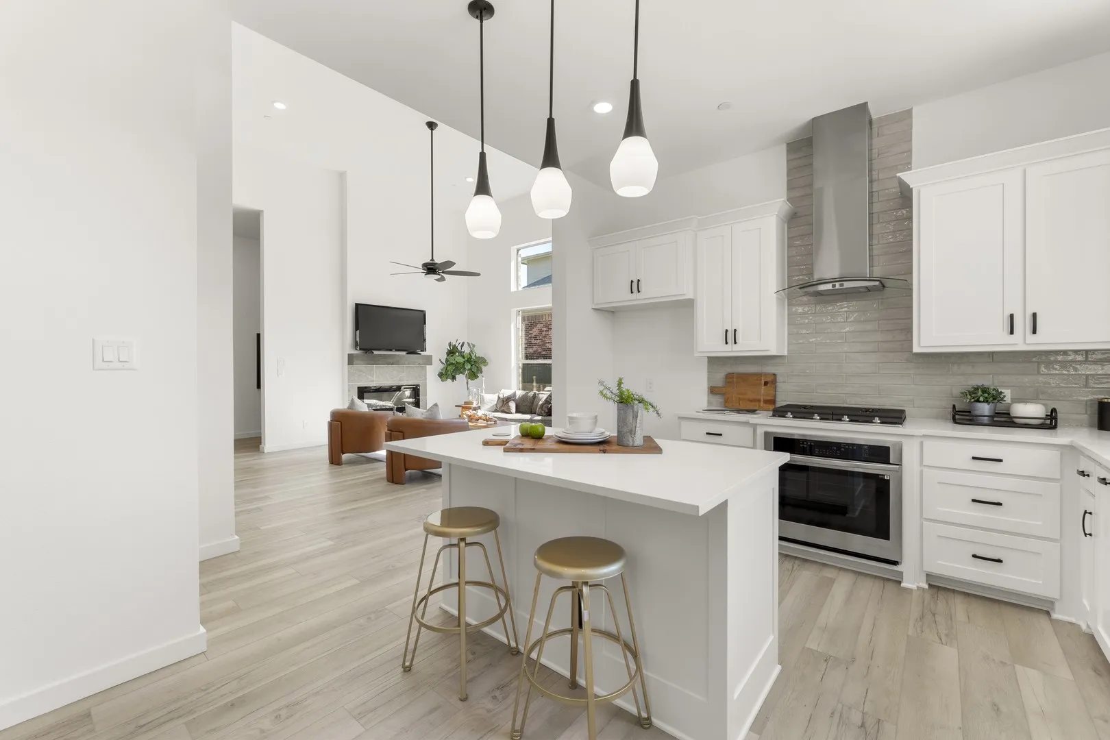 11. 12612 Audubon - Kitchen