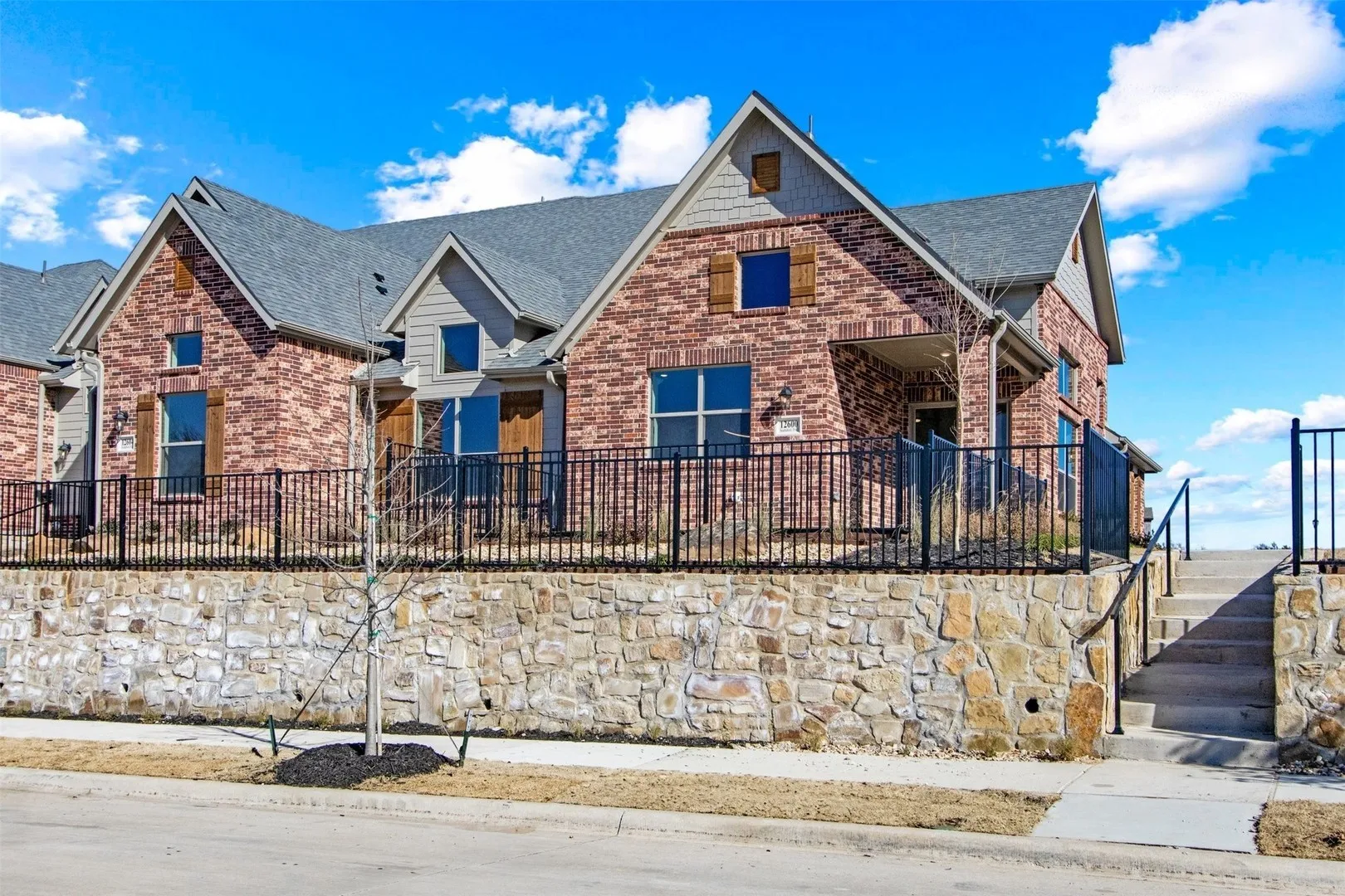 Townhouse For Sale in Dallas County , 12600 Audubon Trail, Rowlett, Texas 75098, 4 Bedroom, 3 Bathroom, 2 Garage spaces, 2,258 Sqft, built in 2024, New Construction - Complete, mls#20696743, Real Estate Agent in Rowlett, Homes For Sale in Dallas county, Homes For Sale in Rowlett, Realtor in Rowlett Texas, Real Estate Brokerage Independent Realty Texas, Luminita Cordes Realtor