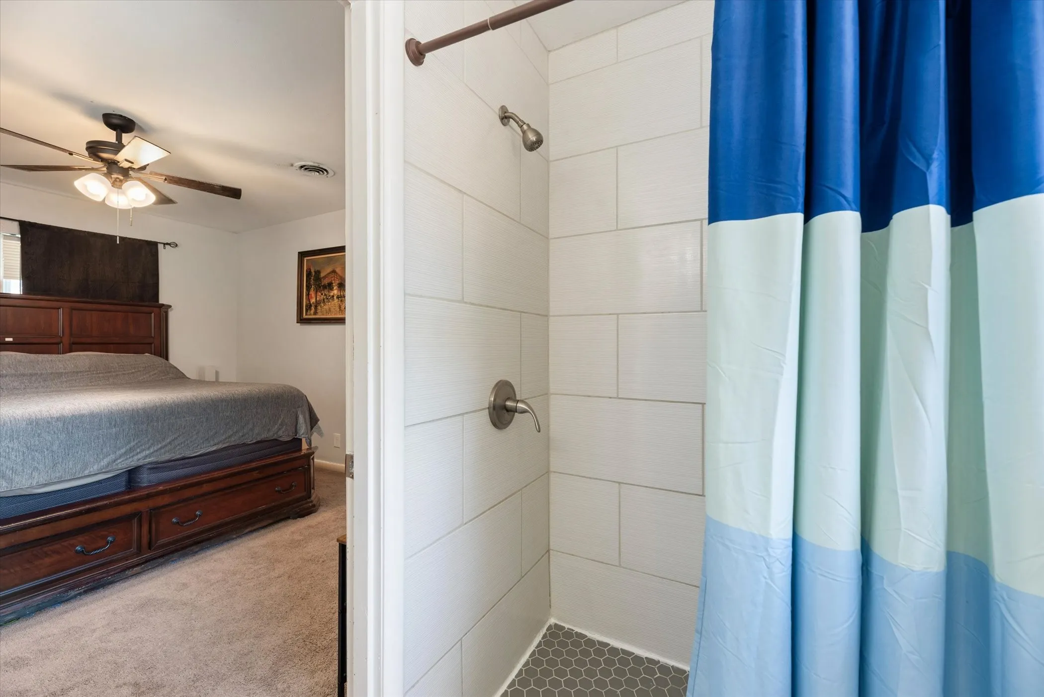 Single Family Residence For Sale in Tarrant County , 4709 Nadine Drive, Haltom City, Texas 76117, 3 Bedrooms, 2 Bathrooms, 2 Garage spaces, 1,297 Sqft, built in 1958, Preowned, Price $190,000, mls#20688959, Real Estate Agent in Haltom City, Homes For Sale in Tarrant county, Homes For Sale in Haltom City, Realtor in Haltom City Texas, Real Estate Brokerage Independent Realty Texas, Luminita Cordes Realtor