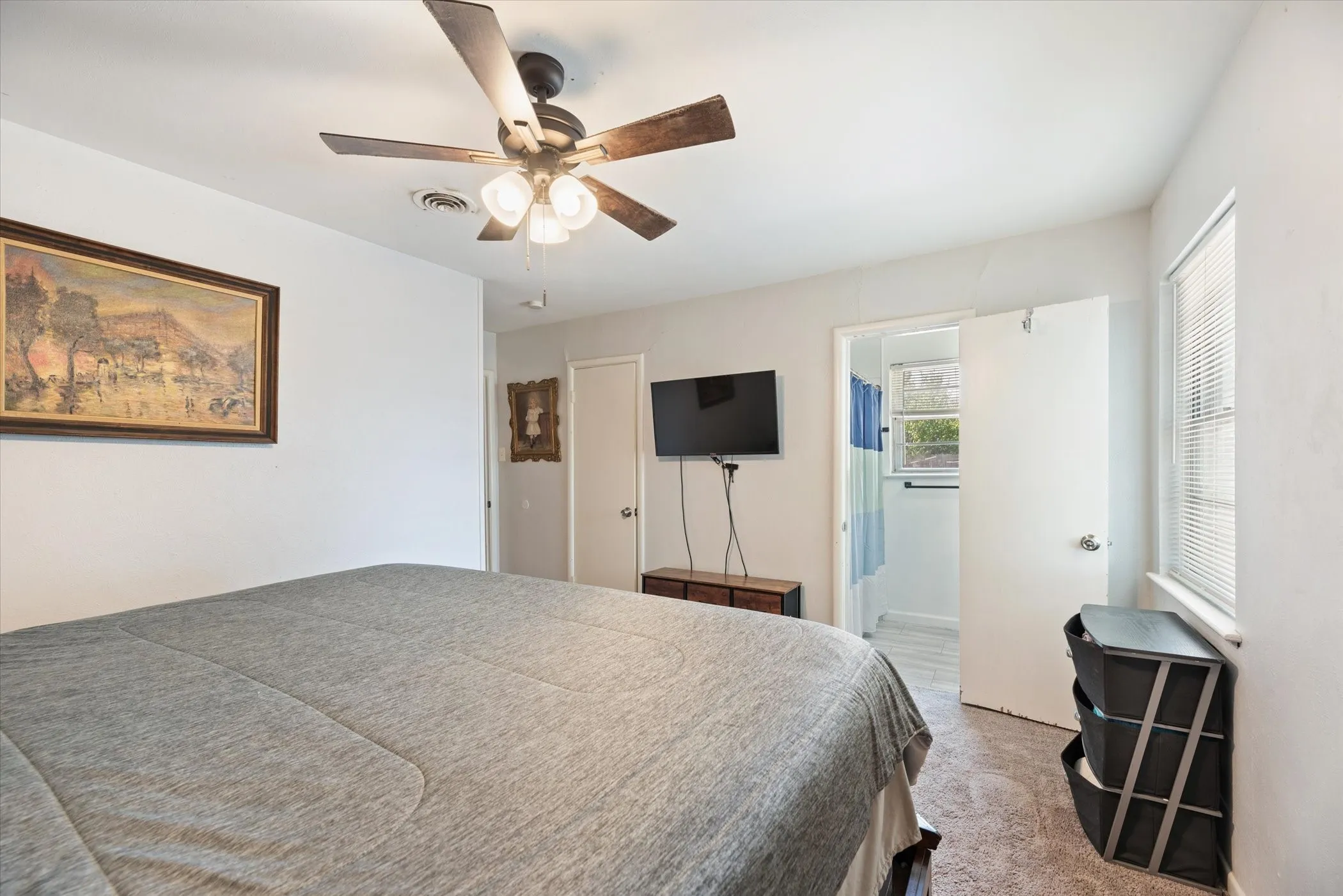 Single Family Residence For Sale in Tarrant County , 4709 Nadine Drive, Haltom City, Texas 76117, 3 Bedrooms, 2 Bathrooms, 2 Garage spaces, 1,297 Sqft, built in 1958, Preowned, Price $190,000, mls#20688959, Real Estate Agent in Haltom City, Homes For Sale in Tarrant county, Homes For Sale in Haltom City, Realtor in Haltom City Texas, Real Estate Brokerage Independent Realty Texas, Luminita Cordes Realtor
