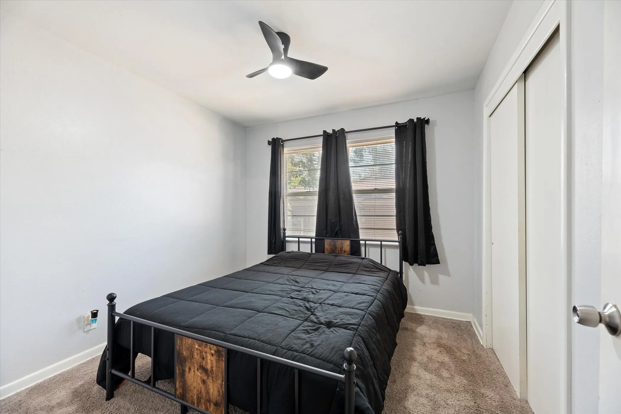 Single Family Residence For Sale in Tarrant County , 4709 Nadine Drive, Haltom City, Texas 76117, 3 Bedrooms, 2 Bathrooms, 2 Garage spaces, 1,297 Sqft, built in 1958, Preowned, Price $190,000, mls#20688959, Real Estate Agent in Haltom City, Homes For Sale in Tarrant county, Homes For Sale in Haltom City, Realtor in Haltom City Texas, Real Estate Brokerage Independent Realty Texas, Luminita Cordes Realtor