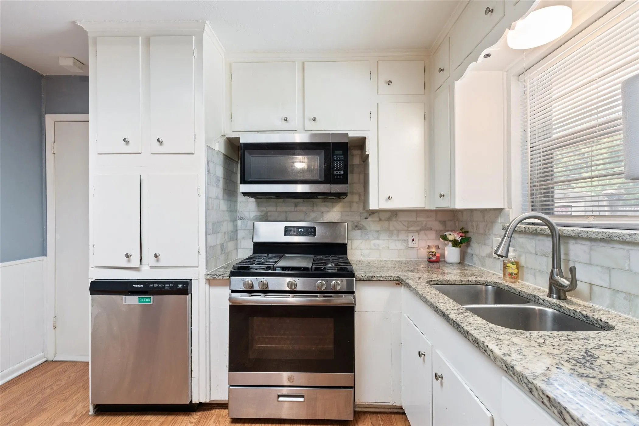 Single Family Residence For Sale in Tarrant County , 4709 Nadine Drive, Haltom City, Texas 76117, 3 Bedrooms, 2 Bathrooms, 2 Garage spaces, 1,297 Sqft, built in 1958, Preowned, Price $190,000, mls#20688959, Real Estate Agent in Haltom City, Homes For Sale in Tarrant county, Homes For Sale in Haltom City, Realtor in Haltom City Texas, Real Estate Brokerage Independent Realty Texas, Luminita Cordes Realtor
