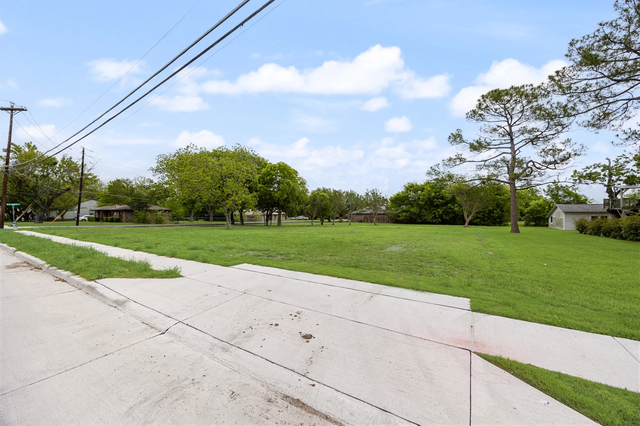 Unimproved Land For Sale in Rockwall County , 616 N Josephine Street, Royse City, Texas 75189, 0, 0, Garage spaces, 0 Sqft, built in 1955, mls#20697412, Real Estate Agent in Royse City, Homes For Sale in Rockwall county, Homes For Sale in Royse City, Realtor in Royse City Texas, Real Estate Brokerage Independent Realty Texas, Luminita Cordes Realtor