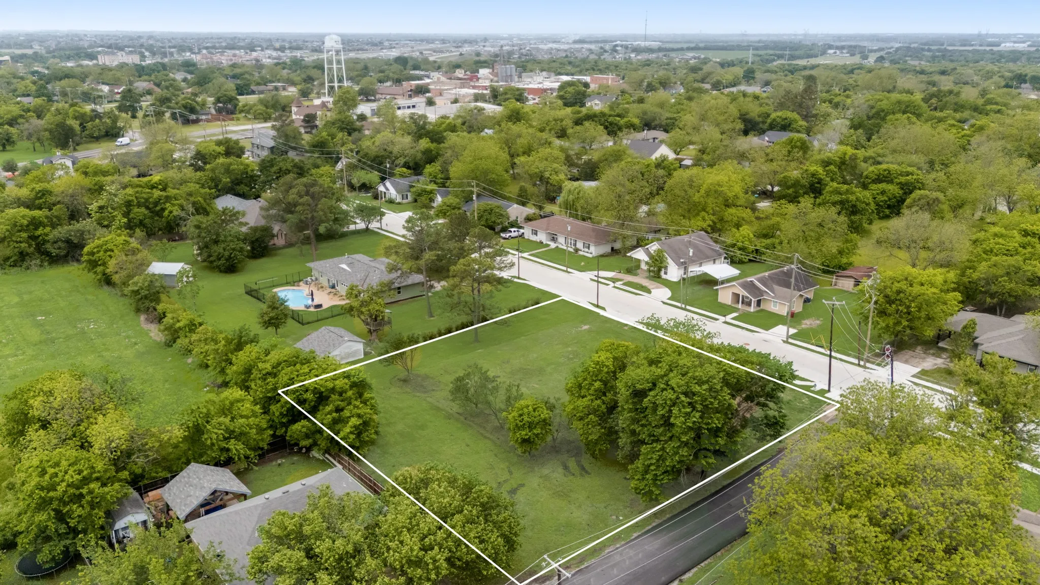 Unimproved Land For Sale in Rockwall County , 616 N Josephine Street, Royse City, Texas 75189, 0, 0, Garage spaces, 0 Sqft, built in 1955, mls#20697412, Real Estate Agent in Royse City, Homes For Sale in Rockwall county, Homes For Sale in Royse City, Realtor in Royse City Texas, Real Estate Brokerage Independent Realty Texas, Luminita Cordes Realtor