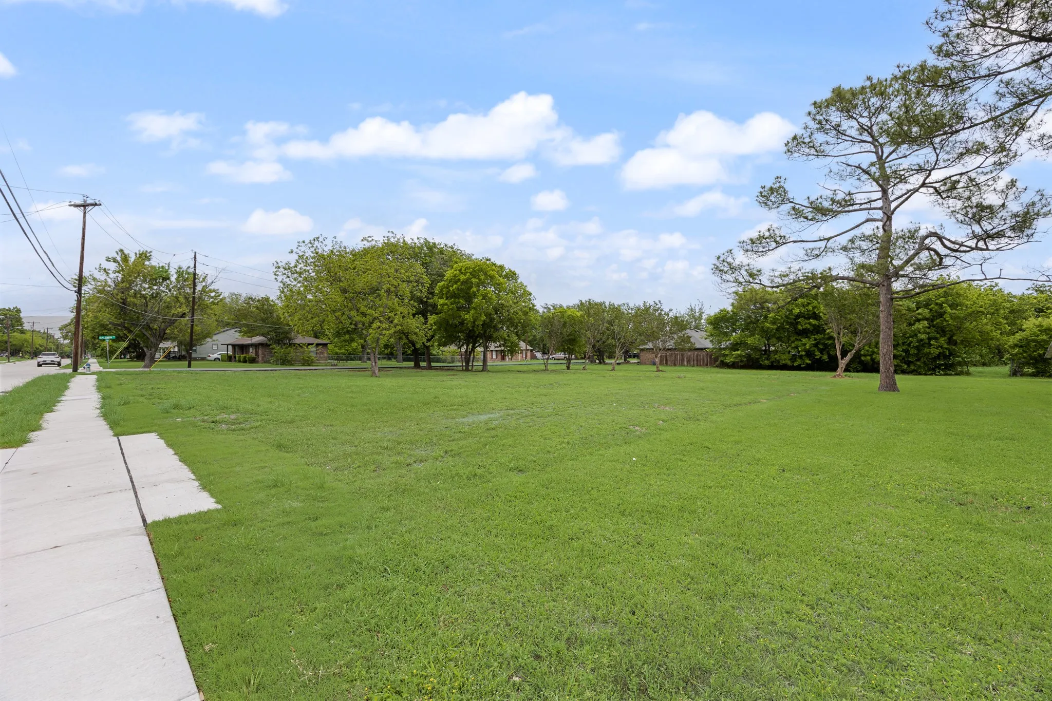 Unimproved Land For Sale in Rockwall County , 616 N Josephine Street, Royse City, Texas 75189, 0, 0, Garage spaces, 0 Sqft, built in 1955, mls#20697412, Real Estate Agent in Royse City, Homes For Sale in Rockwall county, Homes For Sale in Royse City, Realtor in Royse City Texas, Real Estate Brokerage Independent Realty Texas, Luminita Cordes Realtor