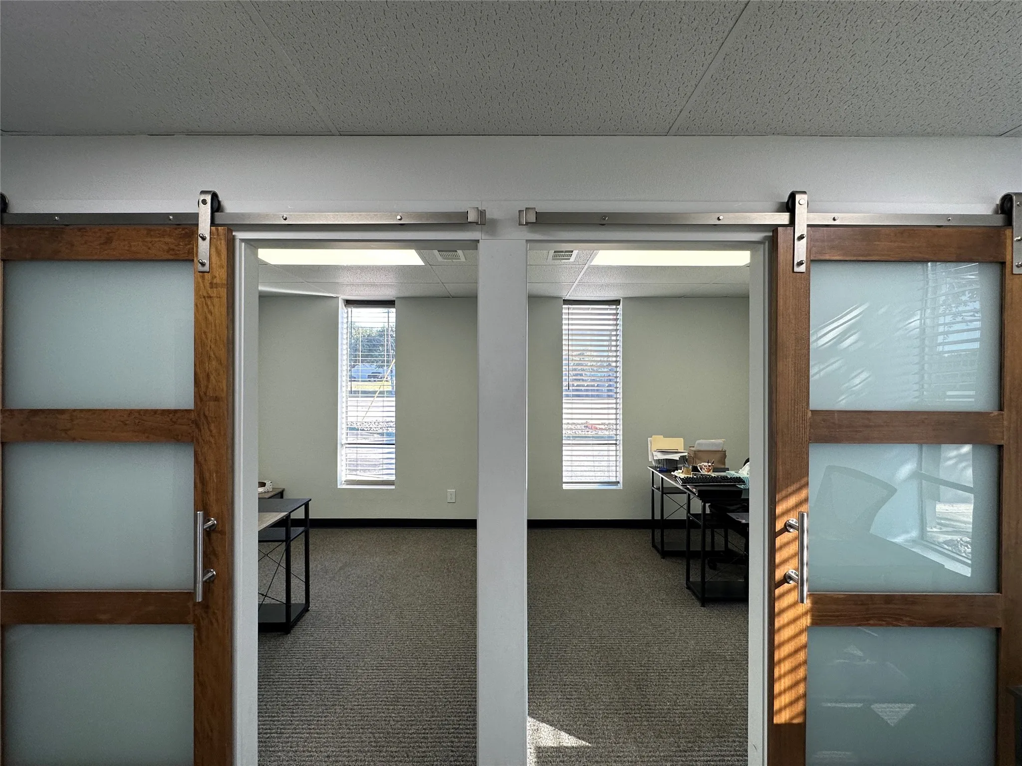 Office For Rent in Tarrant County , 4925 Davis Boulevard private offices, North Richland Hills, Texas 76180, 0, 0, Garage spaces, 0 Sqft, built in 1973, Preowned, mls#20700810, Real Estate Agent in North Richland Hills, Homes For Rent in Tarrant county, Homes For Rent in North Richland Hills, Realtor in North Richland Hills Texas, Real Estate Brokerage Independent Realty Texas, Luminita Cordes Realtor