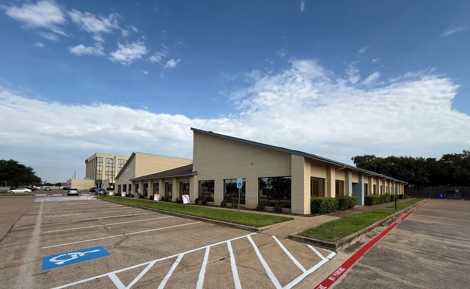 Office For Rent in Tarrant County , 6825 Manhattan Boulevard private office, Fort Worth, Texas 76120, 0, 0, Garage spaces, 0 Sqft, built in 1984, Preowned, mls#20700819, Real Estate Agent in Fort Worth, Homes For Rent in Tarrant county, Homes For Rent in Fort Worth, Realtor in Fort Worth Texas, Real Estate Brokerage Independent Realty Texas, Luminita Cordes Realtor