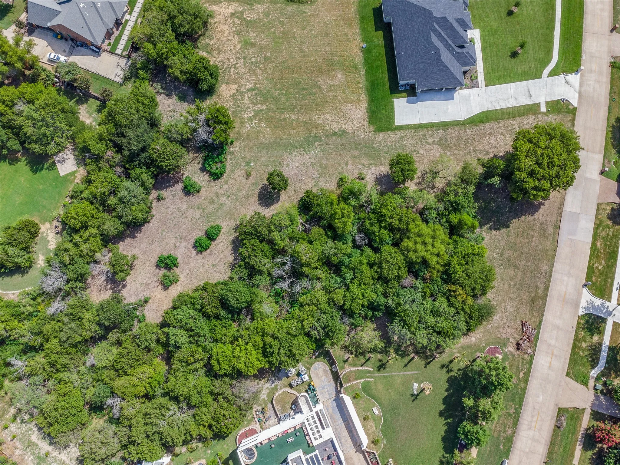 Unimproved Land For Sale in Dallas County , 2837 S Lakeview Drive, Cedar Hill, Texas 75104, 0, 0, Garage spaces, 0 Sqft, built in 0, Price $270,000, mls#20701035, Real Estate Agent in Cedar Hill, Homes For Sale in Dallas county, Homes For Sale in Cedar Hill, Realtor in Cedar Hill Texas, Real Estate Brokerage Independent Realty Texas, Luminita Cordes Realtor