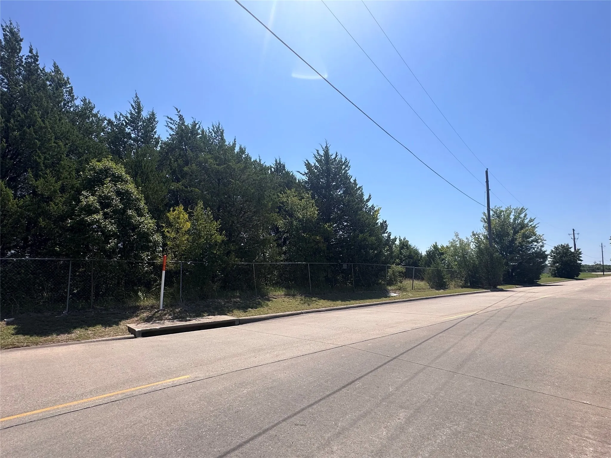 Unimproved Land For Sale in Grayson County , 0000 Texoma Parkway, Sherman, Texas 75090, 0, 0, Garage spaces, 0 Sqft, built in 0, Price $550,000, mls#20702222, Real Estate Agent in Sherman, Homes For Sale in Grayson county, Homes For Sale in Sherman, Realtor in Sherman Texas, Real Estate Brokerage Independent Realty Texas, Luminita Cordes Realtor
