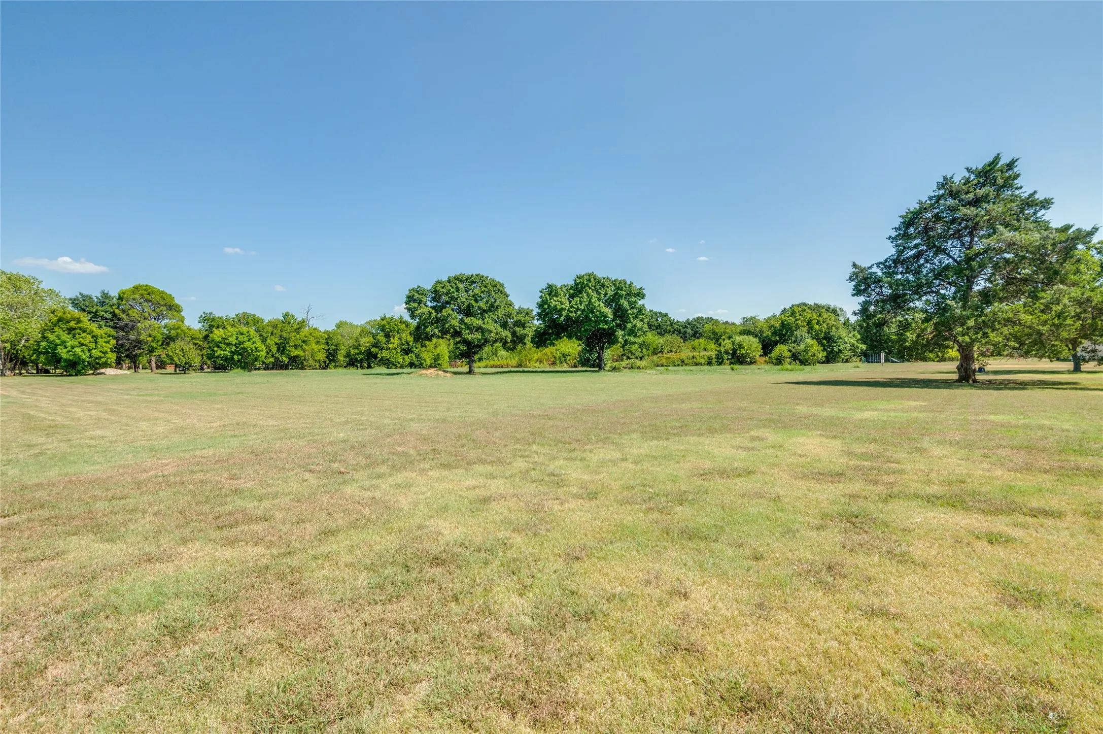 Unimproved Land For Sale in Tarrant County , 2120 W Sublett Road, Arlington, Texas 76017, 0, 0, Garage spaces, 0 Sqft, built in 0, Price $449,900, mls#20704557, Real Estate Agent in Arlington, Homes For Sale in Tarrant county, Homes For Sale in Arlington, Realtor in Arlington Texas, Real Estate Brokerage Independent Realty Texas, Luminita Cordes Realtor