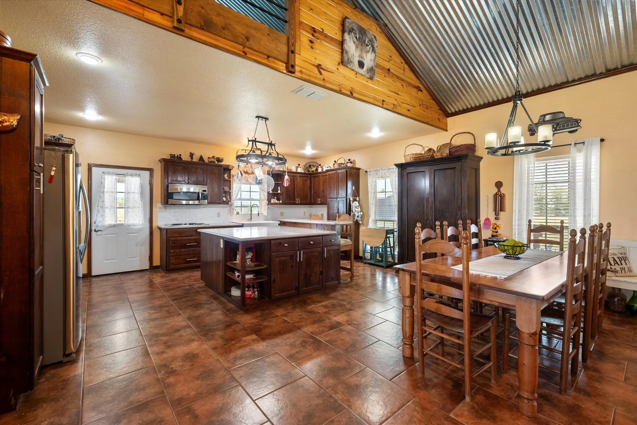 Single Family Residence For Sale in Navarro County , 6415 County Road 2030, Powell, Texas 75153, 3 Bedrooms, 2 Bathrooms, 2 Garage spaces, 2,925 Sqft, built in 2011, Price $785,000, mls#20705954, Real Estate Agent in Powell, Homes For Sale in Navarro county, Homes For Sale in Powell, Realtor in Powell Texas, Real Estate Brokerage Independent Realty Texas, Luminita Cordes Realtor
