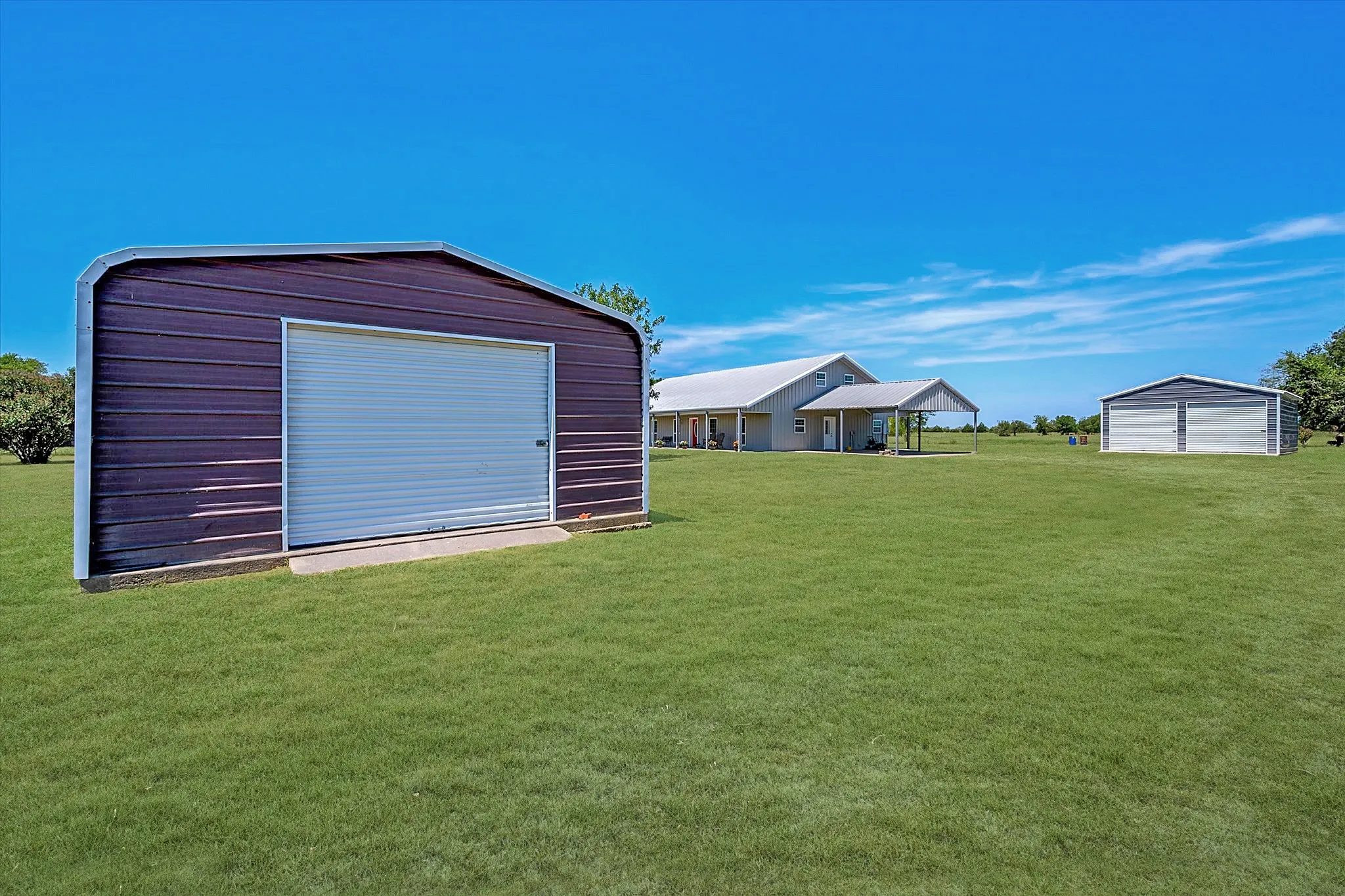 Single Family Residence For Sale in Navarro County , 6415 County Road 2030, Powell, Texas 75153, 3 Bedrooms, 2 Bathrooms, 2 Garage spaces, 2,925 Sqft, built in 2011, Price $785,000, mls#20705954, Real Estate Agent in Powell, Homes For Sale in Navarro county, Homes For Sale in Powell, Realtor in Powell Texas, Real Estate Brokerage Independent Realty Texas, Luminita Cordes Realtor