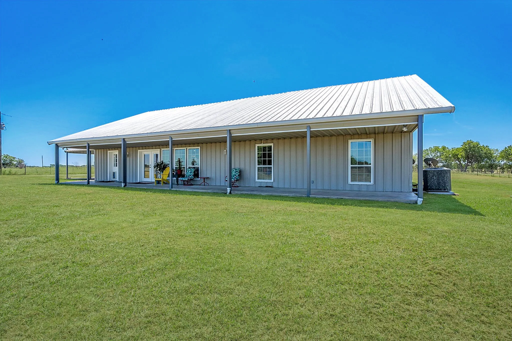 Single Family Residence For Sale in Navarro County , 6415 County Road 2030, Powell, Texas 75153, 3 Bedrooms, 2 Bathrooms, 2 Garage spaces, 2,925 Sqft, built in 2011, Price $785,000, mls#20705954, Real Estate Agent in Powell, Homes For Sale in Navarro county, Homes For Sale in Powell, Realtor in Powell Texas, Real Estate Brokerage Independent Realty Texas, Luminita Cordes Realtor