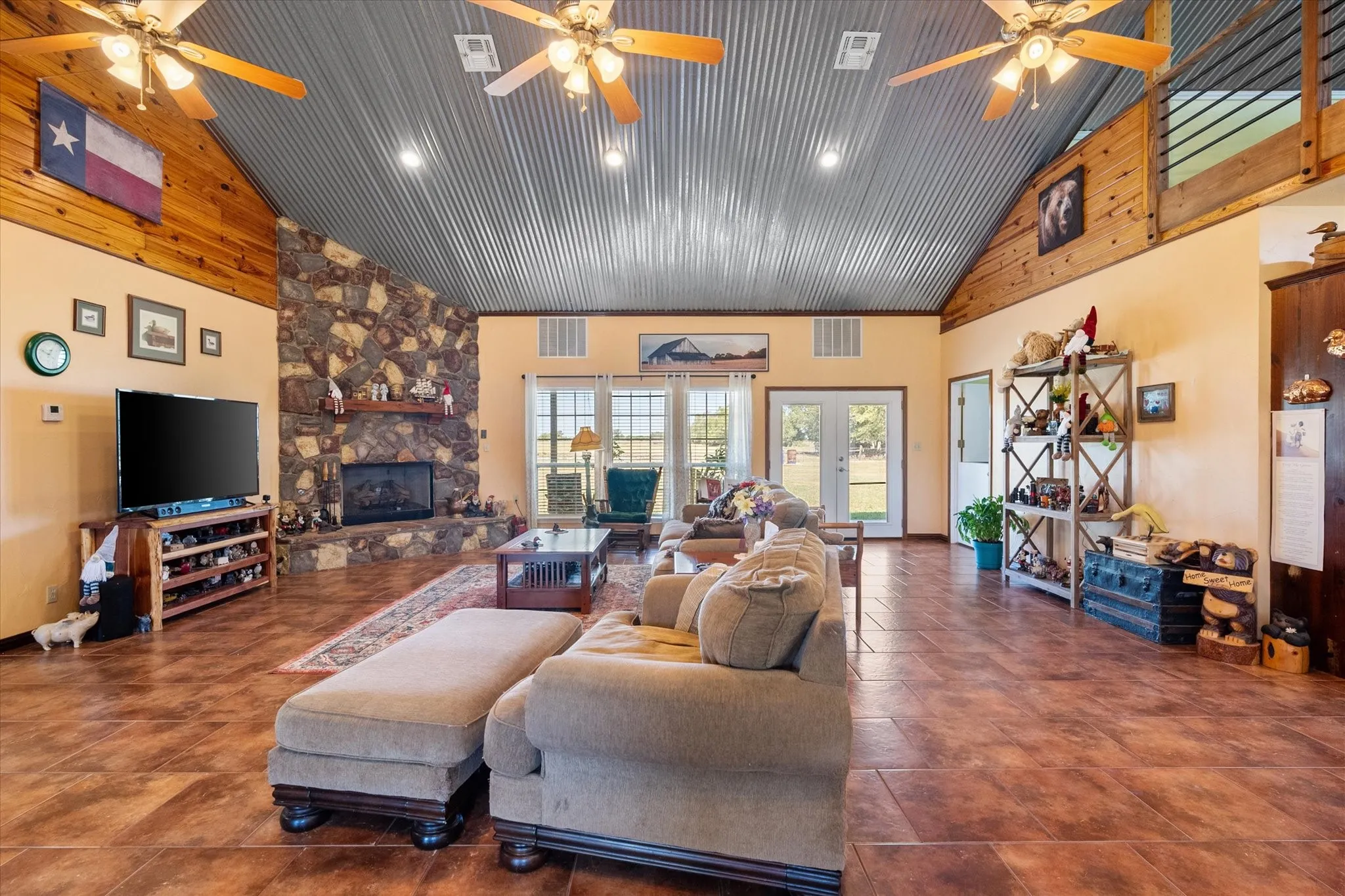 Single Family Residence For Sale in Navarro County , 6415 County Road 2030, Powell, Texas 75153, 3 Bedrooms, 2 Bathrooms, 2 Garage spaces, 2,925 Sqft, built in 2011, Price $785,000, mls#20705954, Real Estate Agent in Powell, Homes For Sale in Navarro county, Homes For Sale in Powell, Realtor in Powell Texas, Real Estate Brokerage Independent Realty Texas, Luminita Cordes Realtor