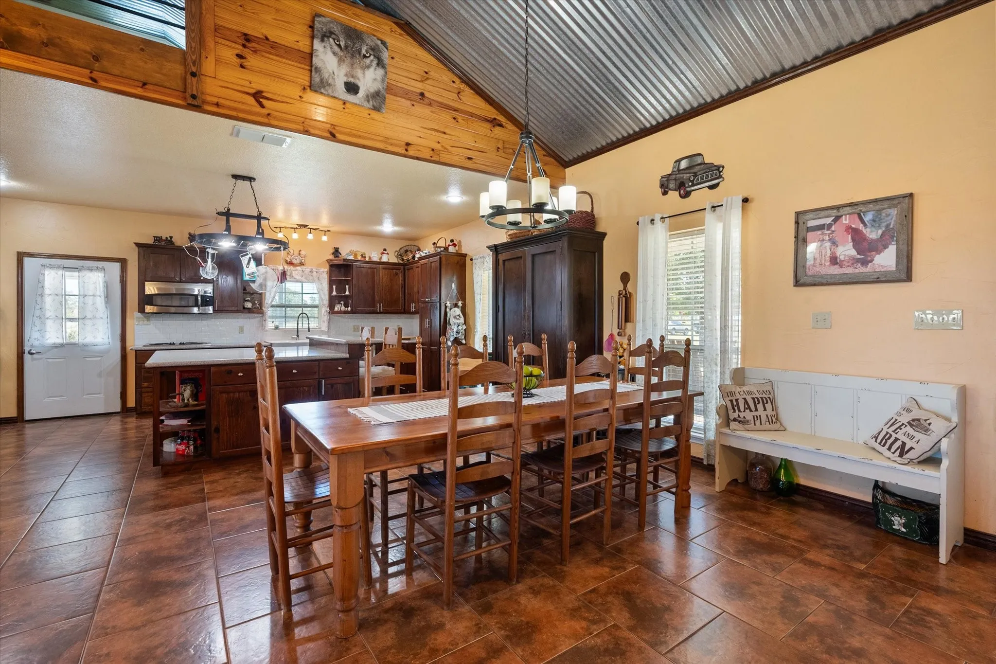 Single Family Residence For Sale in Navarro County , 6415 County Road 2030, Powell, Texas 75153, 3 Bedrooms, 2 Bathrooms, 2 Garage spaces, 2,925 Sqft, built in 2011, Price $785,000, mls#20705954, Real Estate Agent in Powell, Homes For Sale in Navarro county, Homes For Sale in Powell, Realtor in Powell Texas, Real Estate Brokerage Independent Realty Texas, Luminita Cordes Realtor
