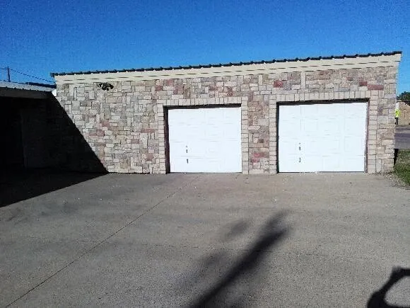 Retail For Sale in Dallas County , 200 W Malloy Bridge Road, Seagoville, Texas 75159, 0, 0, Garage spaces, 0 Sqft, built in 1999, mls#20706905, Real Estate Agent in Seagoville, Homes For Sale in Dallas county, Homes For Sale in Seagoville, Realtor in Seagoville Texas, Real Estate Brokerage Independent Realty Texas, Luminita Cordes Realtor