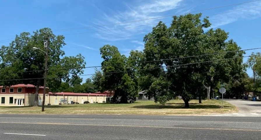 Unimproved Land For Sale in Henderson County , 913 E Tyler Street, Athens, Texas 75751, 0, 0, Garage spaces, 0 Sqft, built in 0, Unknown, Price $485,000, mls#20709395, Real Estate Agent in Athens, Homes For Sale in Henderson county, Homes For Sale in Athens, Realtor in Athens Texas, Real Estate Brokerage Independent Realty Texas, Luminita Cordes Realtor