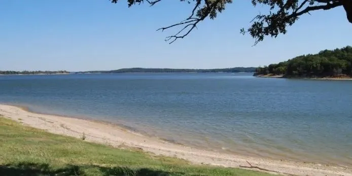 Lake access close by