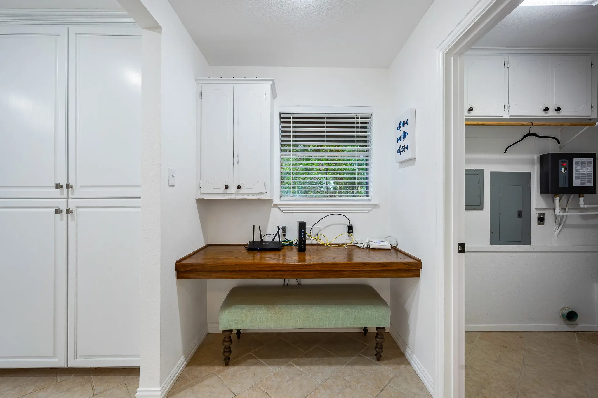 Single Family Residence For Sale in Henderson County , 123 Goodknight Ranch Road, Trinidad, Texas 75163, 5 Bedroom, 4 Bathroom, 2 Garage spaces, 2,746 Sqft, built in 1975, Preowned, mls#20714934, Real Estate Agent in Trinidad, Homes For Sale in Henderson county, Homes For Sale in Trinidad, Realtor in Trinidad Texas, Real Estate Brokerage Independent Realty Texas, Luminita Cordes Realtor