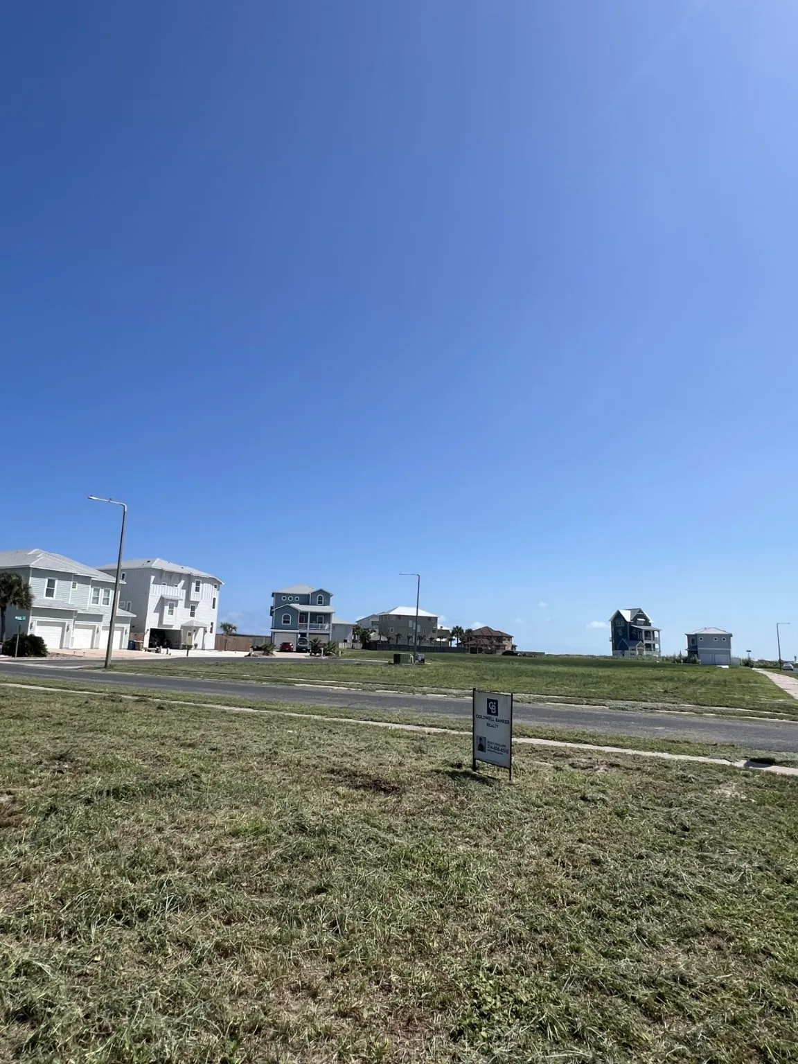 134 China Beach, corner lot in La Concha Estates