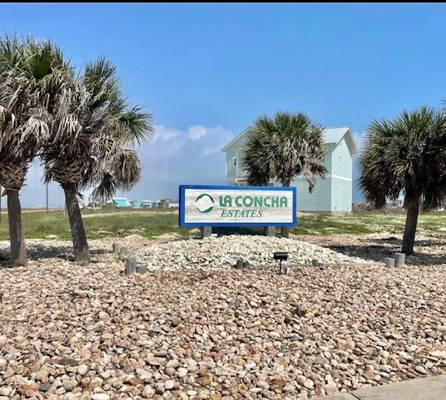 La Concha Entrance at Seaway Dr. Soon to be replaced with a new sign