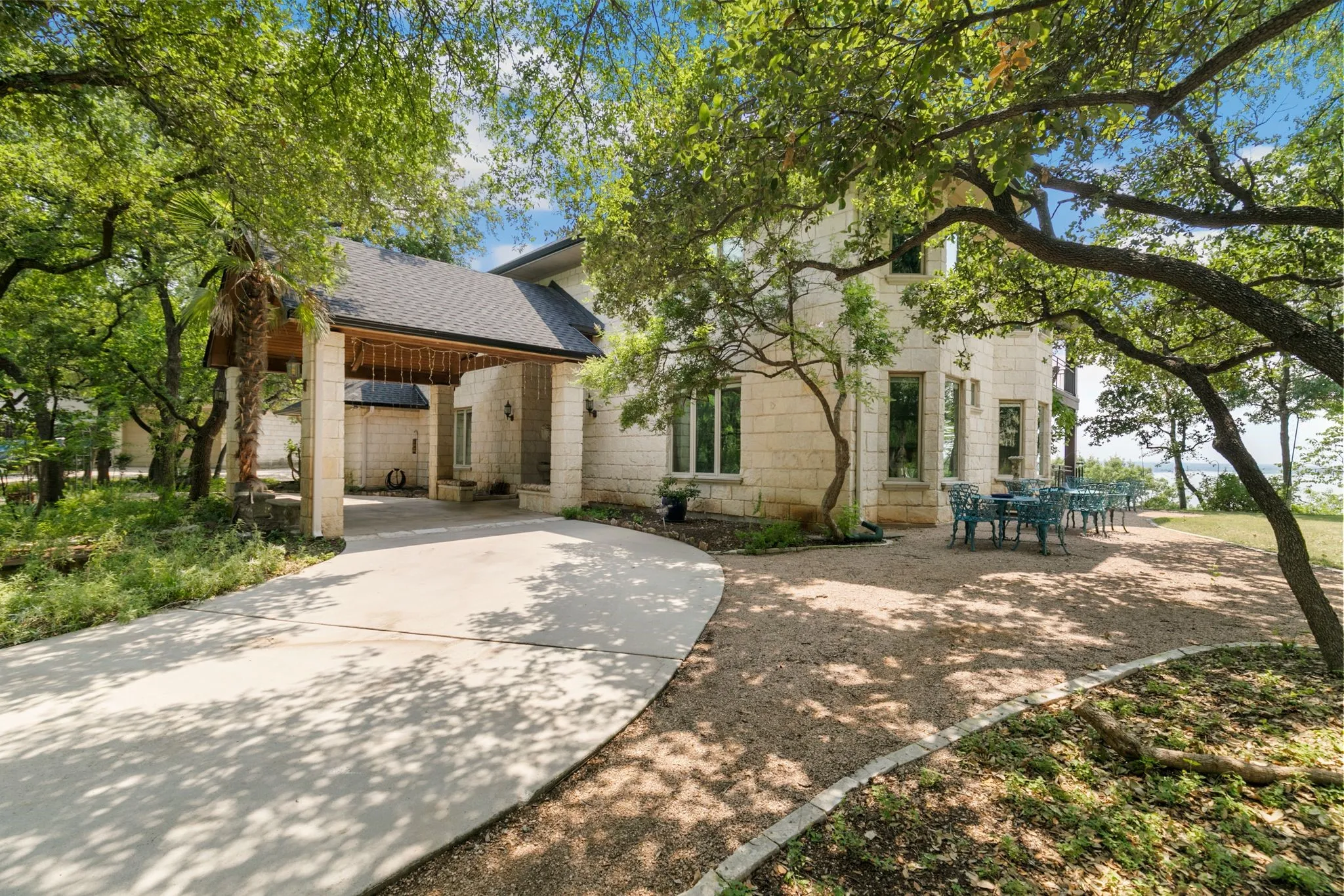 View of front facade featuring a carport