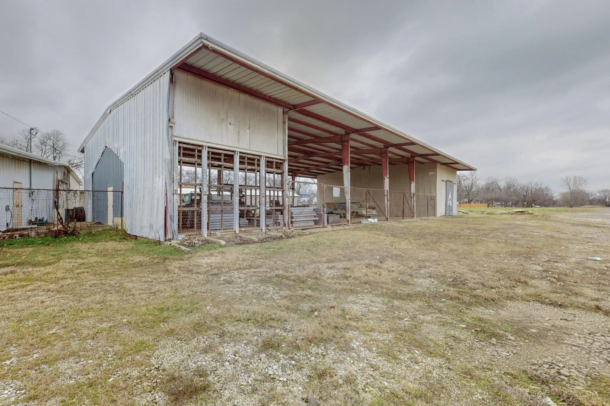 Warehouse For Rent in Cooke County , 517 E Broadway Street B-D, Gainesville, Texas 76240, 0, 0, Garage spaces, 0 Sqft, built in 1970, Preowned, Price $710, mls#20723849, Real Estate Agent in Gainesville, Homes For Rent in Cooke county, Homes For Rent in Gainesville, Realtor in Gainesville Texas, Real Estate Brokerage Independent Realty Texas, Luminita Cordes Realtor
