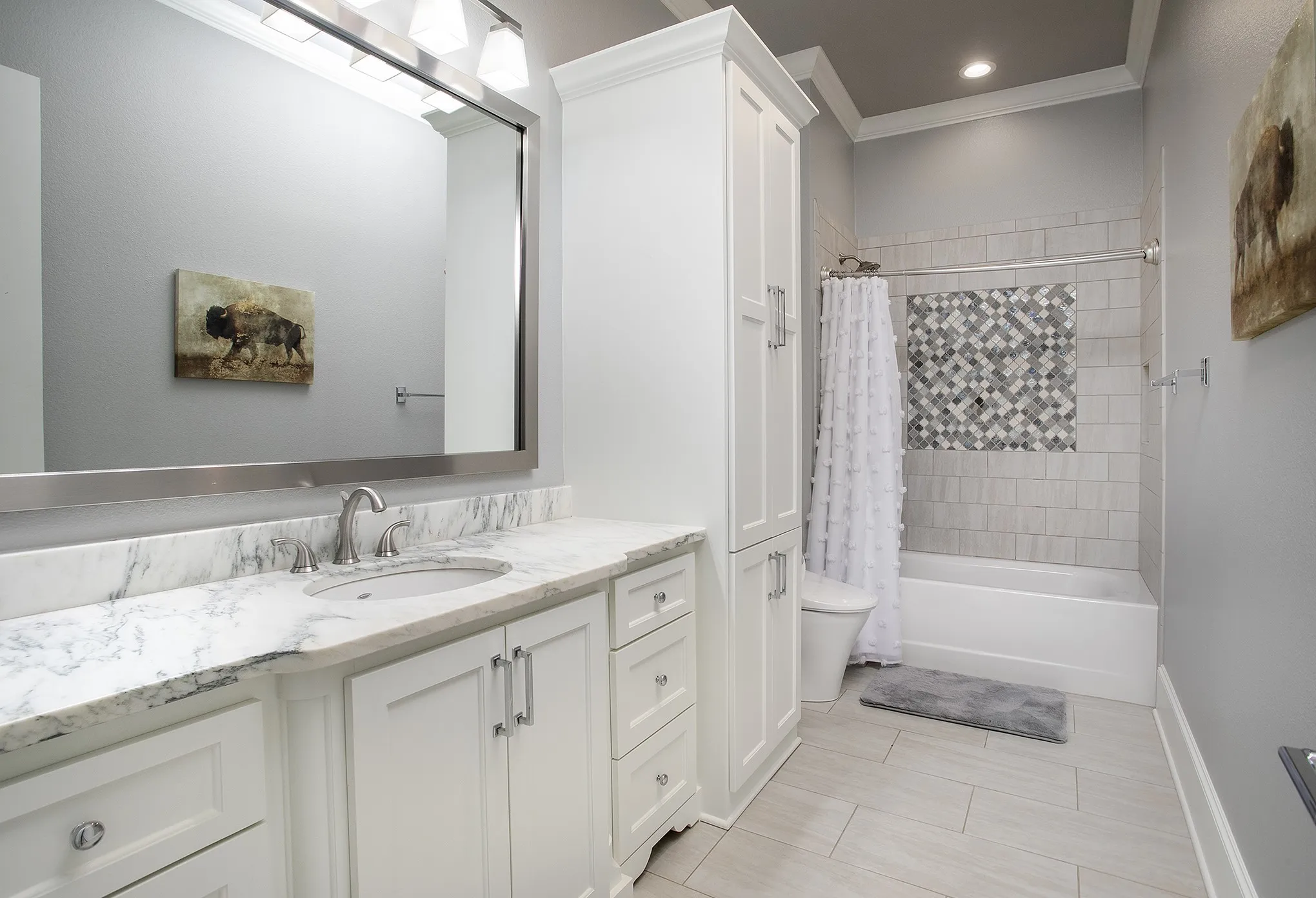 Single Family Residence For Sale in Henderson County , 21395 Jamison, Chandler, Texas 75758, 7 Bedrooms, 10 Bathrooms, 3 Garage spaces, 9,034 Sqft, built in 2016, Preowned, Price $4,200,000, mls#20723770, Real Estate Agent in Chandler, Homes For Sale in Henderson county, Homes For Sale in Chandler, Realtor in Chandler Texas, Real Estate Brokerage Independent Realty Texas, Luminita Cordes Realtor