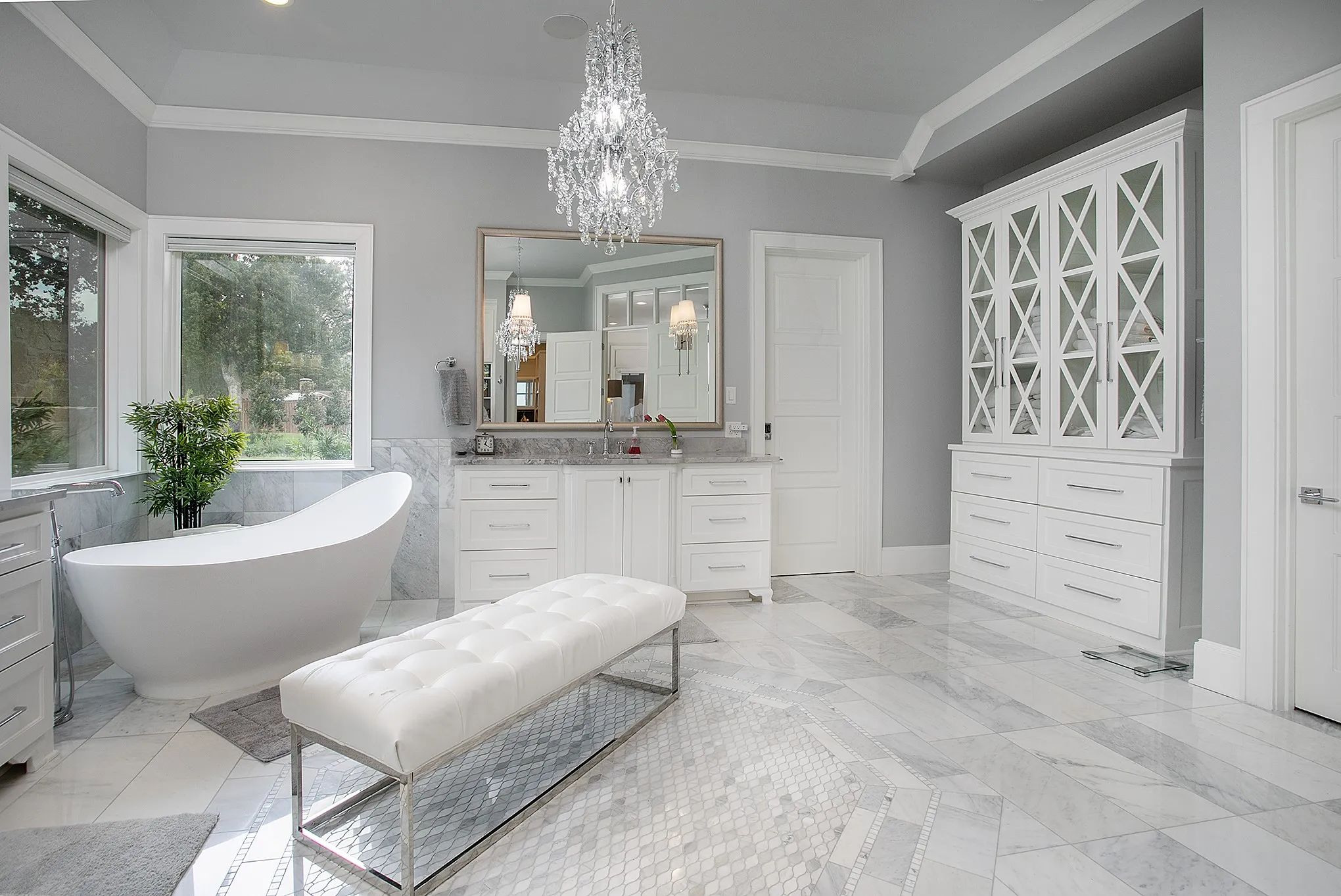 Single Family Residence For Sale in Henderson County , 21395 Jamison, Chandler, Texas 75758, 7 Bedrooms, 10 Bathrooms, 3 Garage spaces, 9,034 Sqft, built in 2016, Preowned, Price $4,200,000, mls#20723770, Real Estate Agent in Chandler, Homes For Sale in Henderson county, Homes For Sale in Chandler, Realtor in Chandler Texas, Real Estate Brokerage Independent Realty Texas, Luminita Cordes Realtor